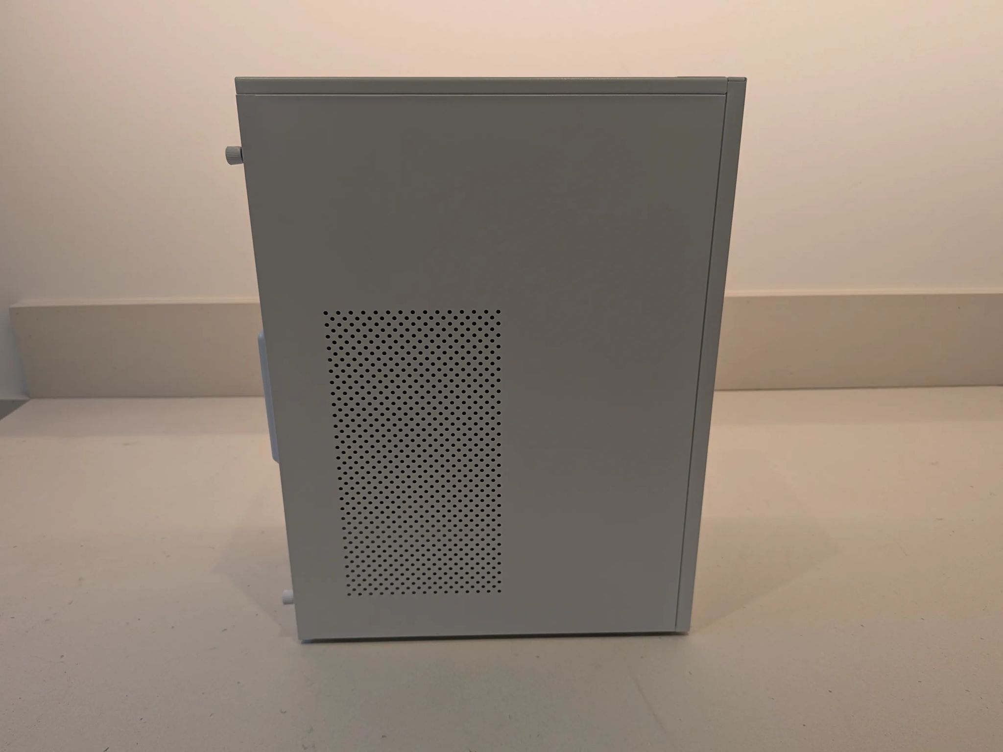 1080p Budget ITX - Ryzen 5 5600, RX 6600M, 32 GB RAM, 2 TB Gen 4 NVME, RGB