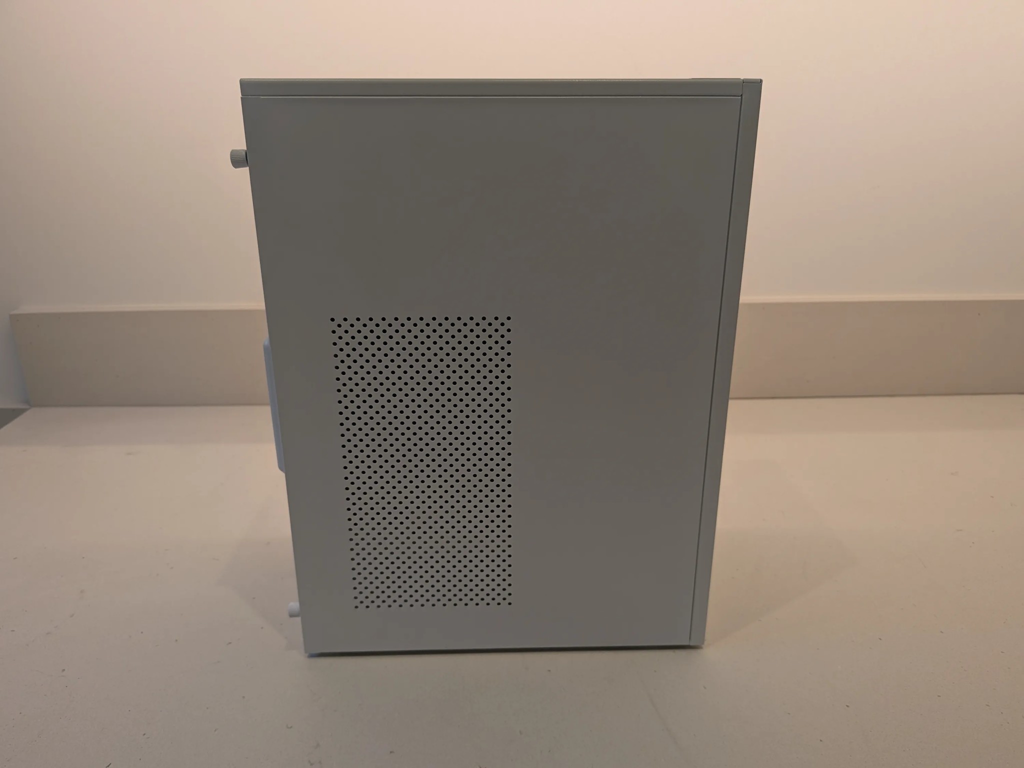 1080p Budget ITX - Ryzen 5 5600, RX 6600M, 32 GB RAM, 2 TB Gen 4 NVME, RGB