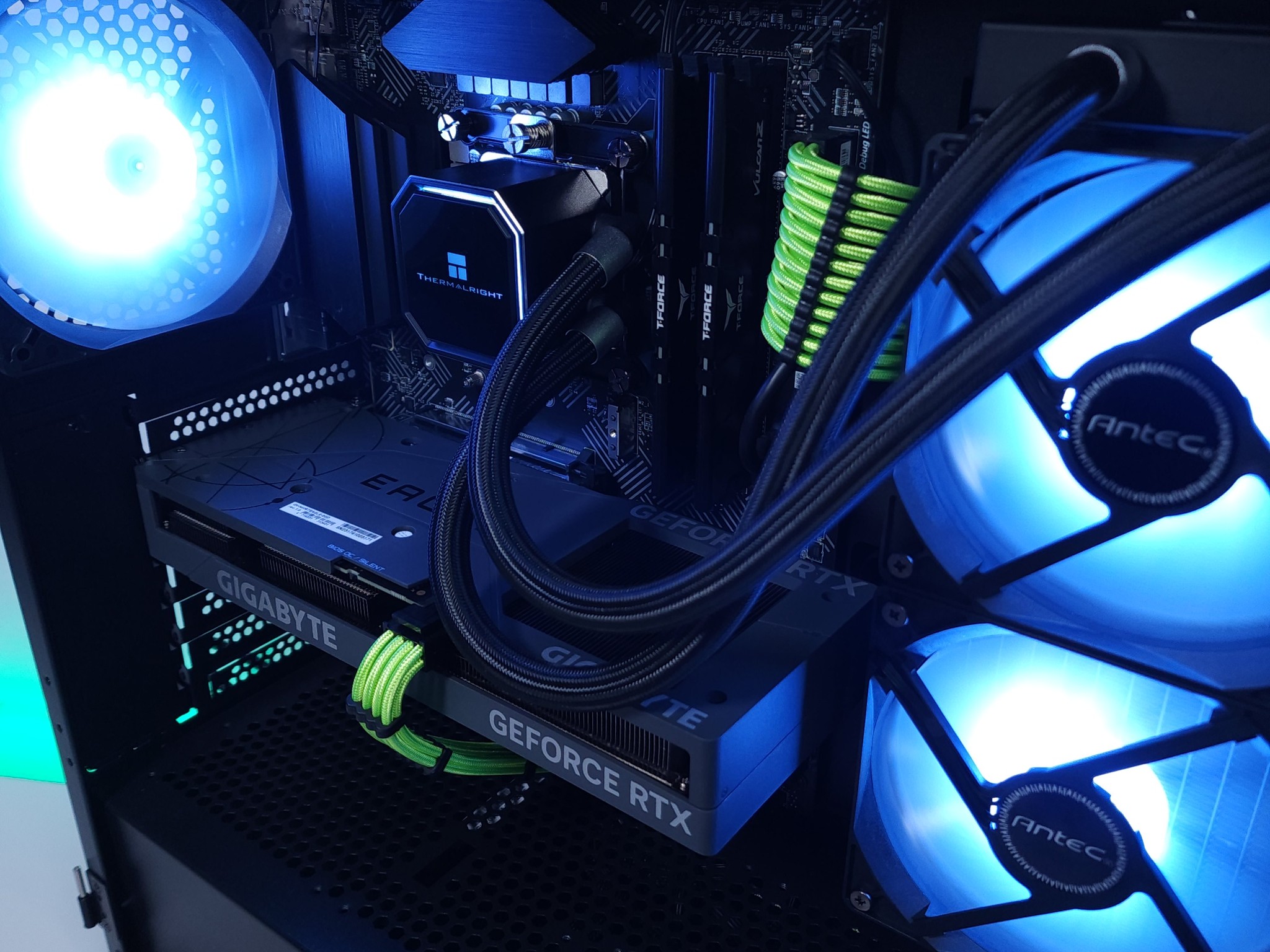 💚💙RTX 4060 Ti | Core i5 12600KF | 16GB 3200MHz | 1TB NVMe SSD