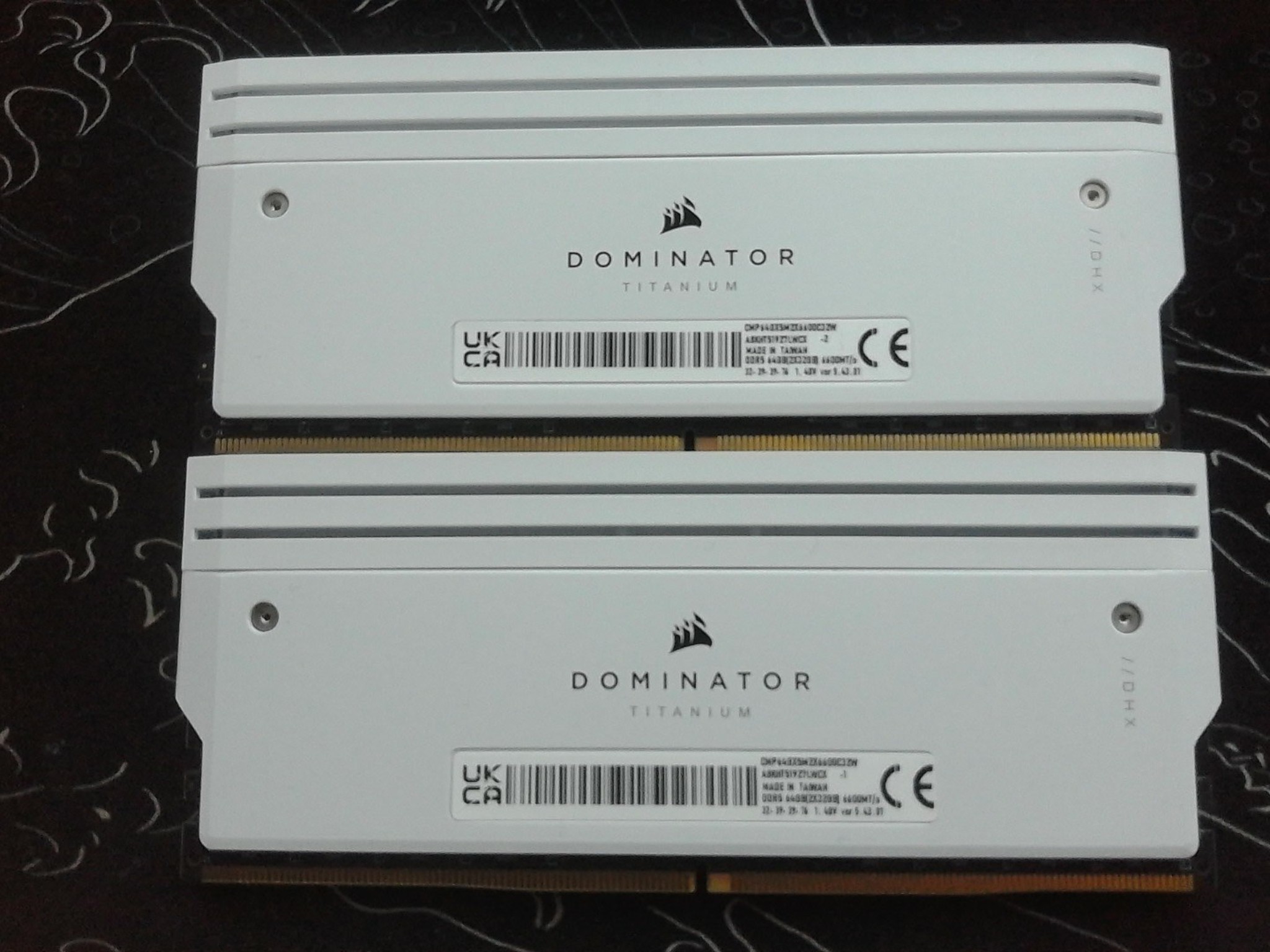 Corsair Titanium Dominator 2x32 (64gb)