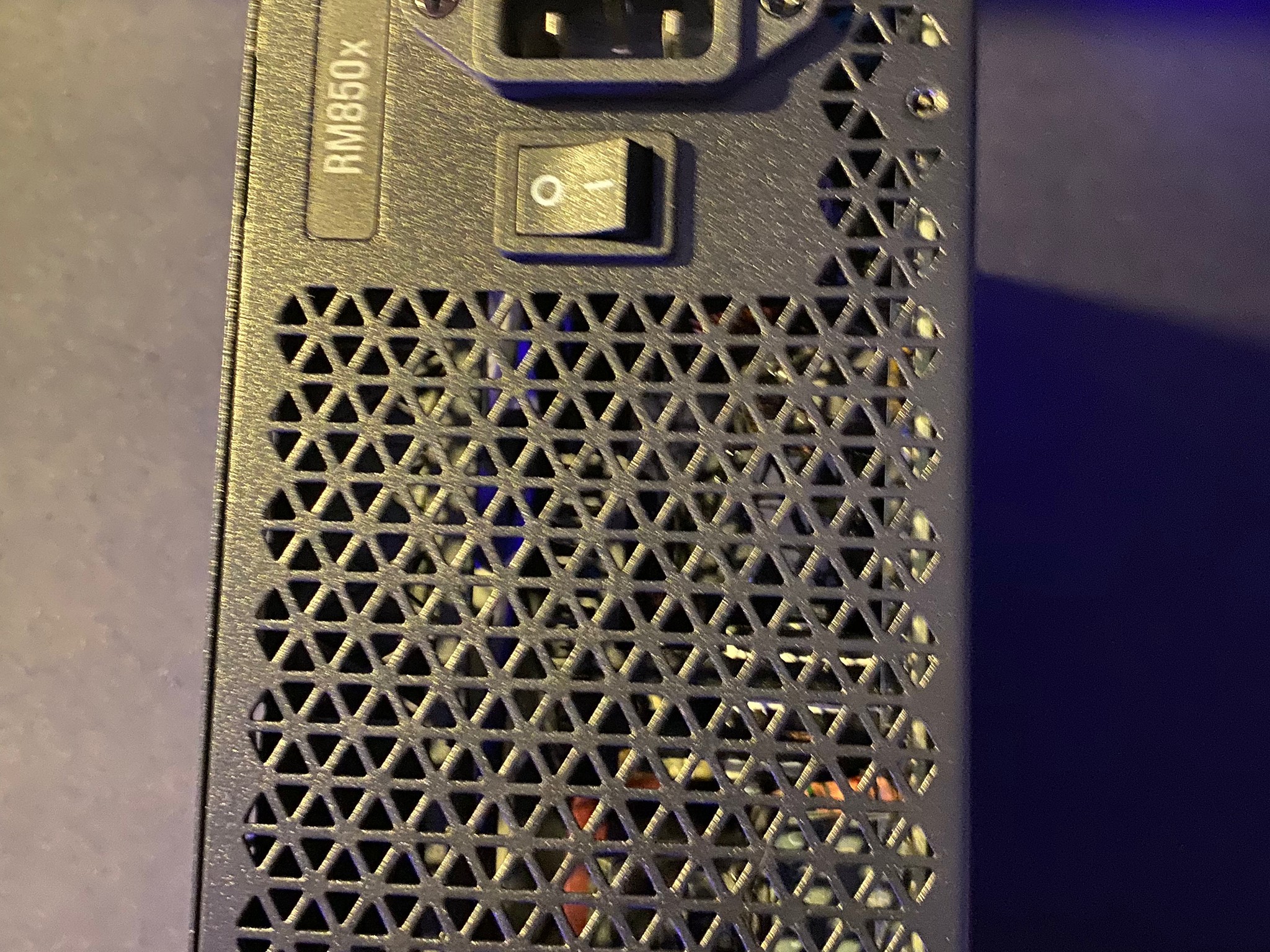 Corsair RMx Series™ RM850x / 850 Watt 80 PLUS Gold Fully Modular ATX PSU