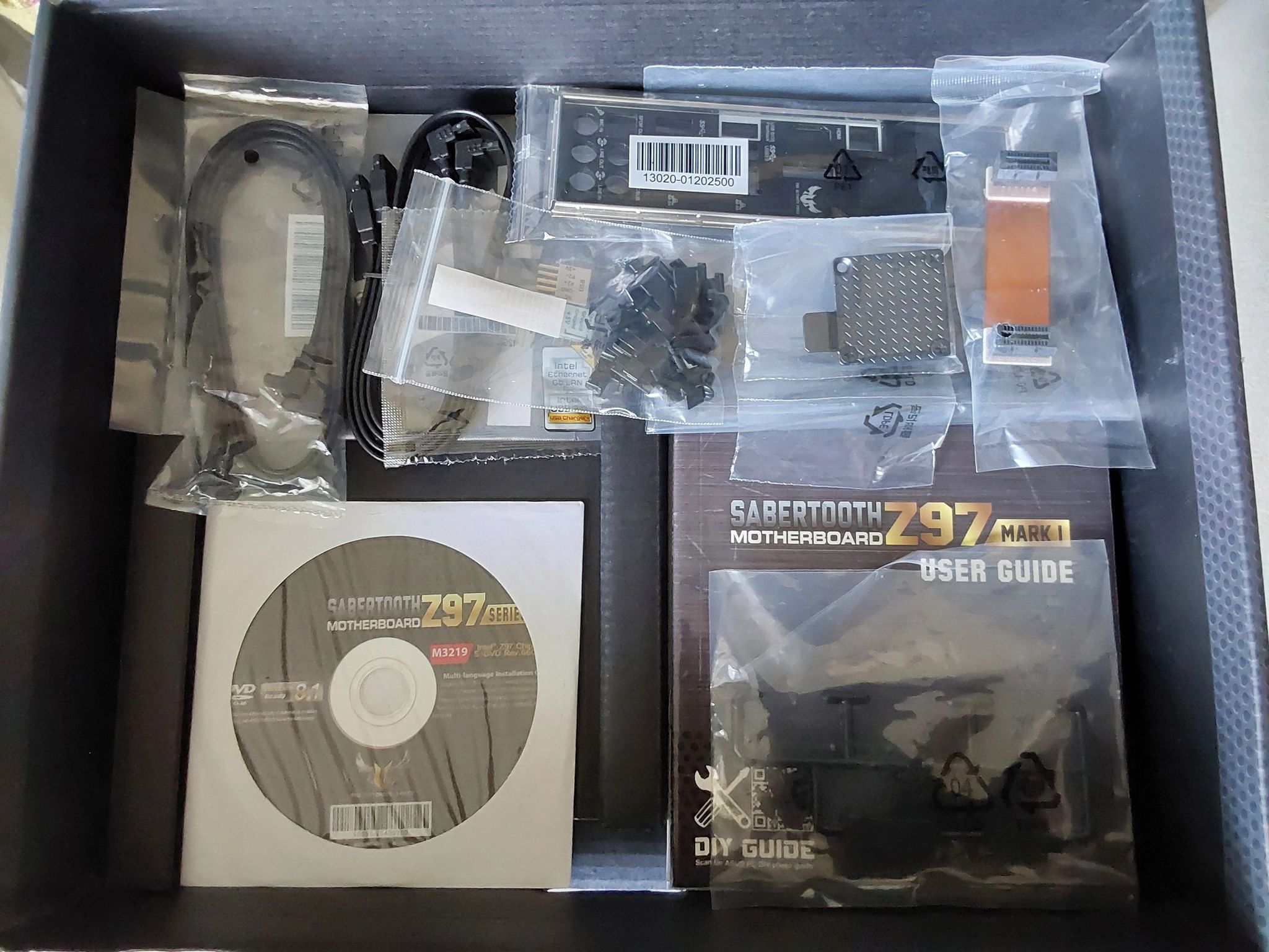 ASUS INTEL Z97 SABERTOOTH LGA1150 DDR3 ATX MOTHERBOARD (COMPLETE!)