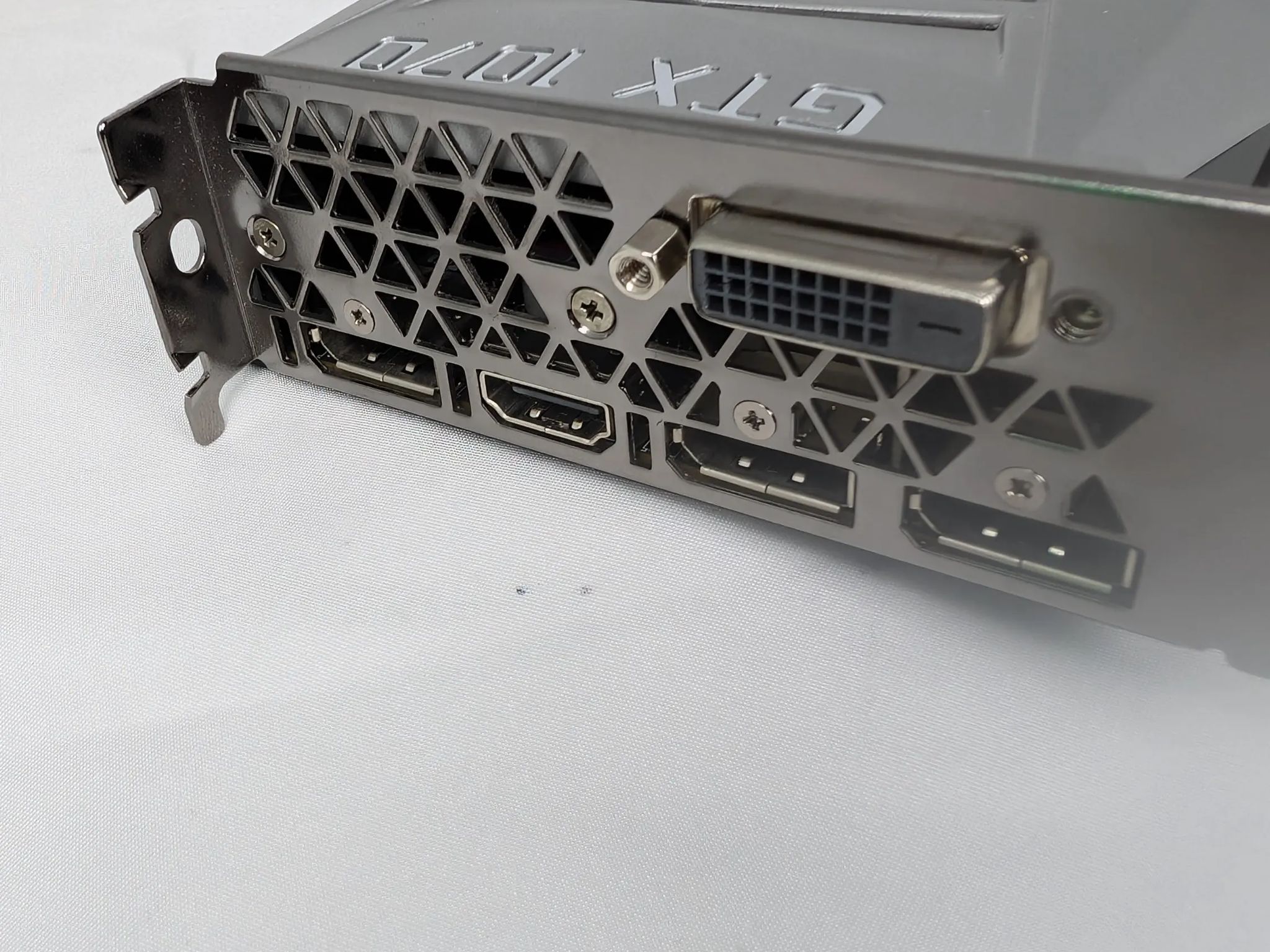 NVIDIA GEFORCE GTX 1070 FOUNDERS EDITION GRAPHICS CARD