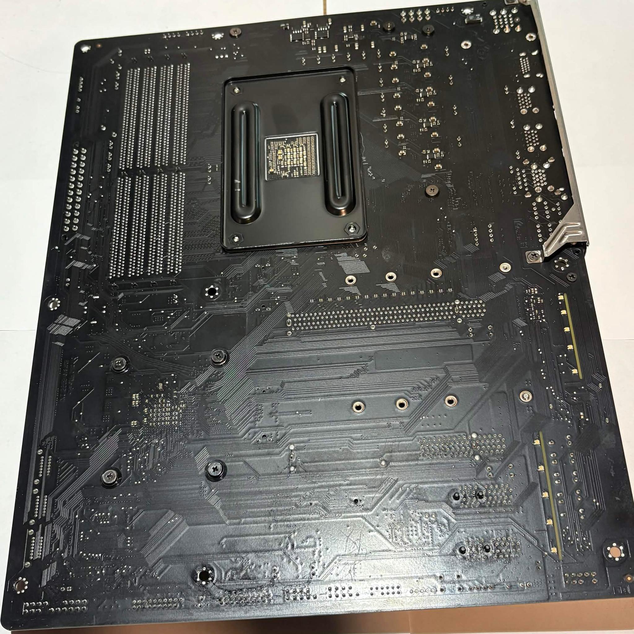 Gigabyte AORUS X570 Elite AM4 Motherboard Tested Working