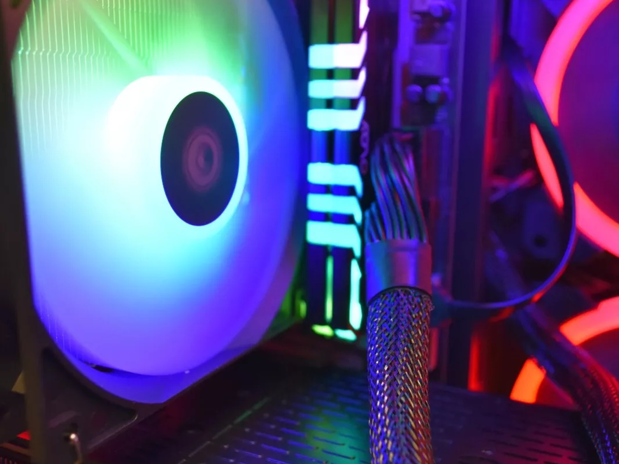 Gaming PC Intel I 5 9400 16 GB of RAM RGB GPU 1080 8 GB 1TB NVME+ 500GB HHD Custom built