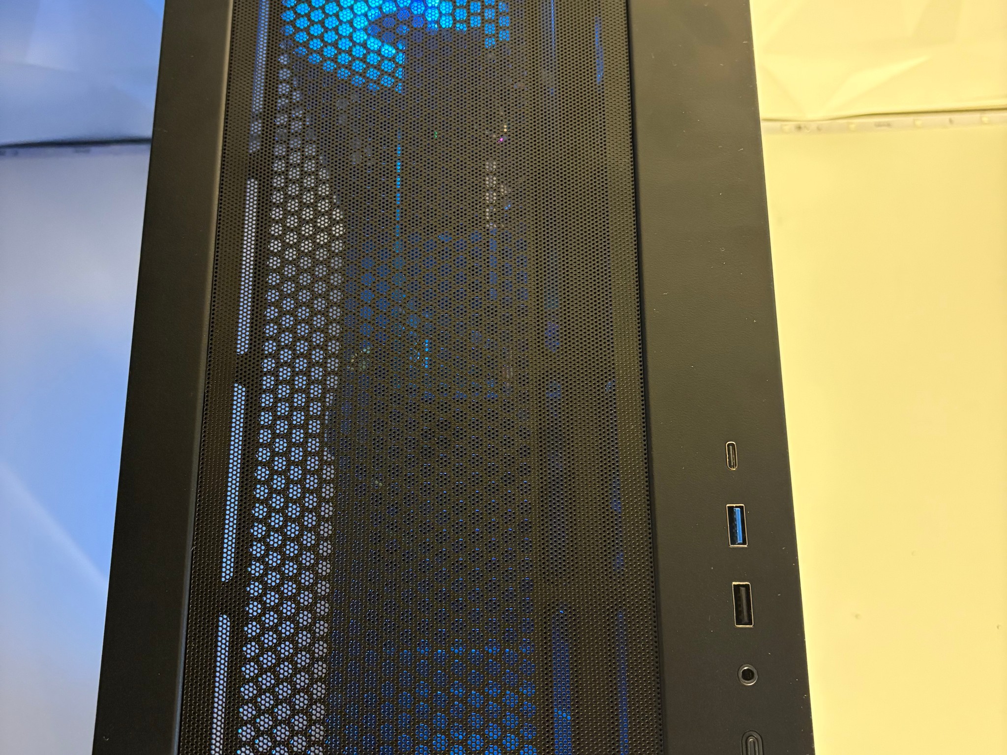 //Azure Gaming PC// - Ryzen 5 2600, RTX 2060, 16GB Ram, 960GB SSD