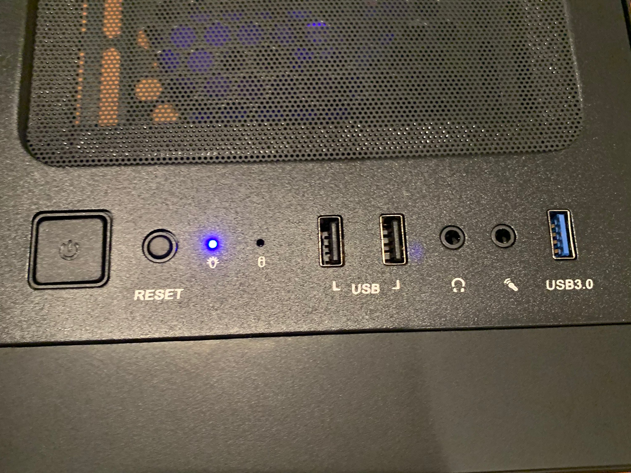 RYZEN 5 1600 GTX 1070 VR READY 1080P 4K STREAMING/EDITING/GAMING RGB PC 16GB RAM 500GB SSD
