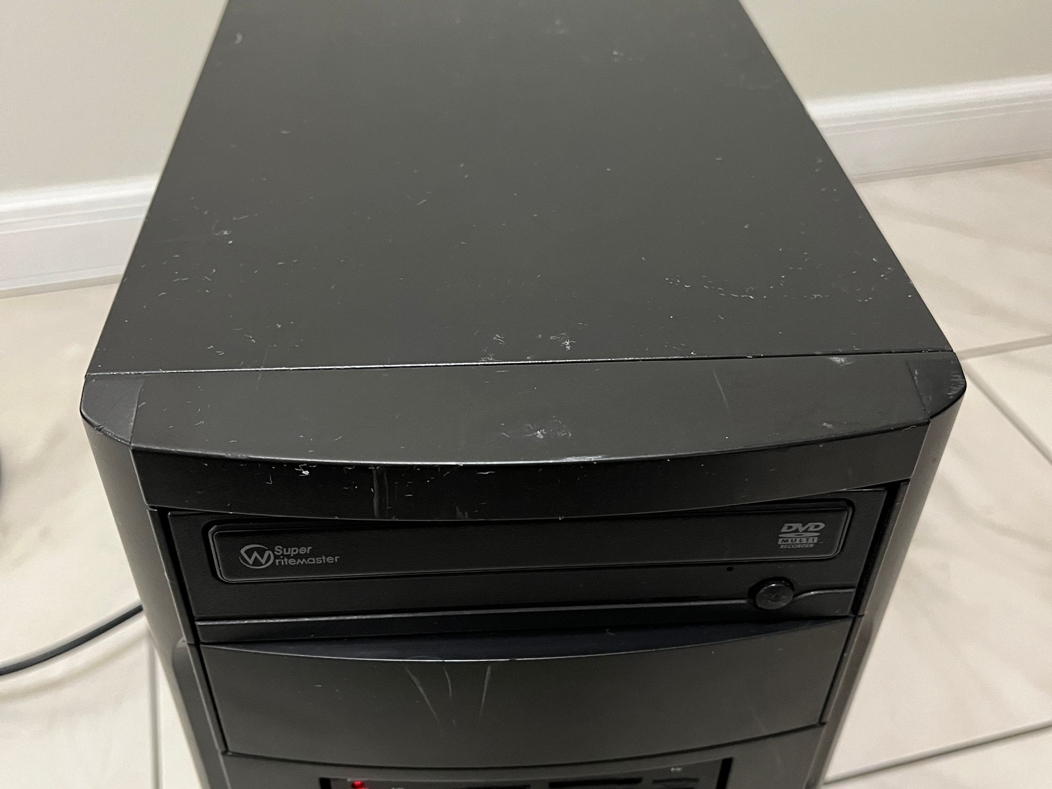NVIDIA RTX 3060 Ti, Intel Core i5-9400, 16GB RAM, 500GB SSD - Sleeper Gaming PC w/ Wi-Fi & BT