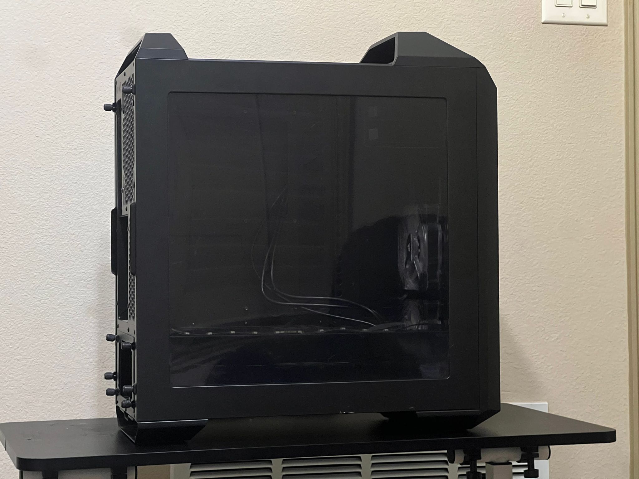 Cooler Master MasterCase Pro 5 - Screws & accessories included