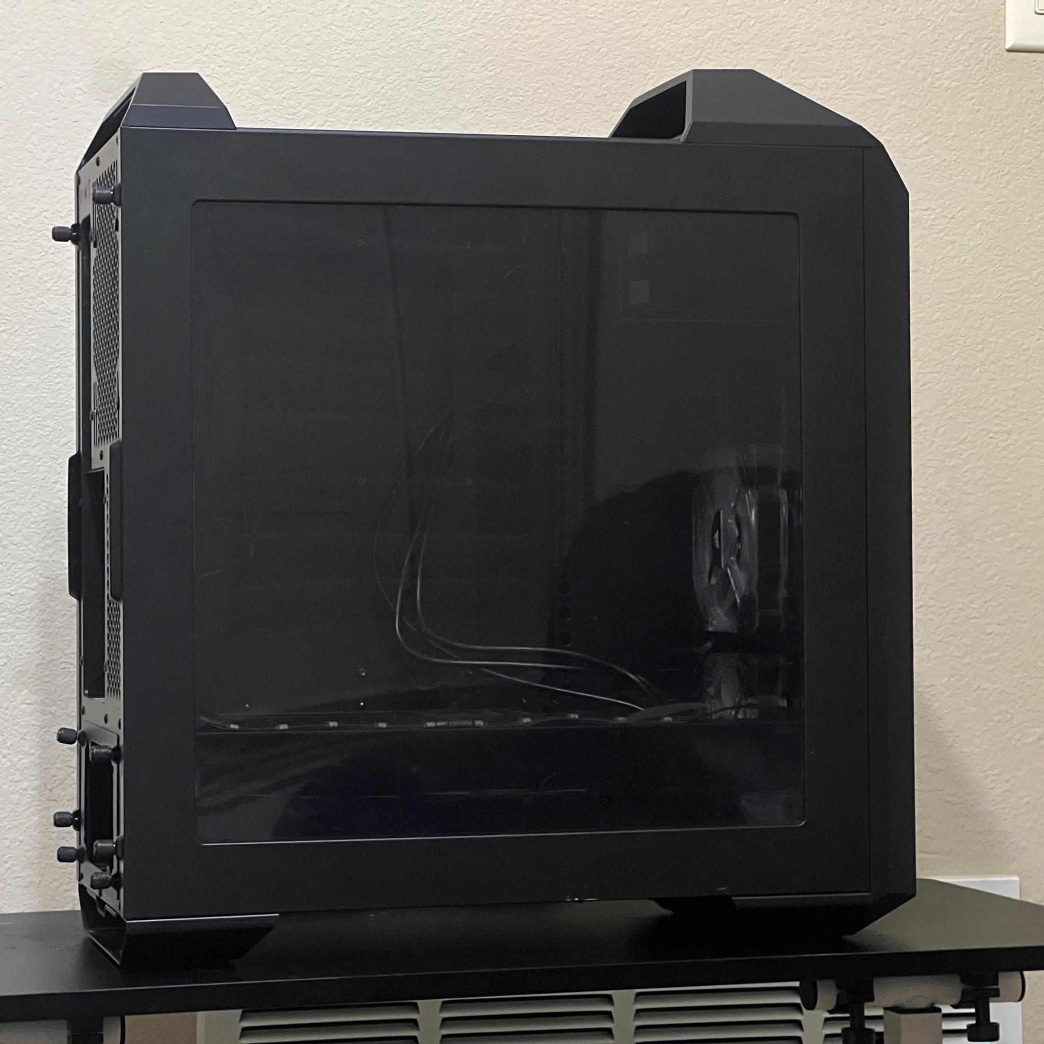 Cooler Master MasterCase Pro 5 - Screws & accessories included