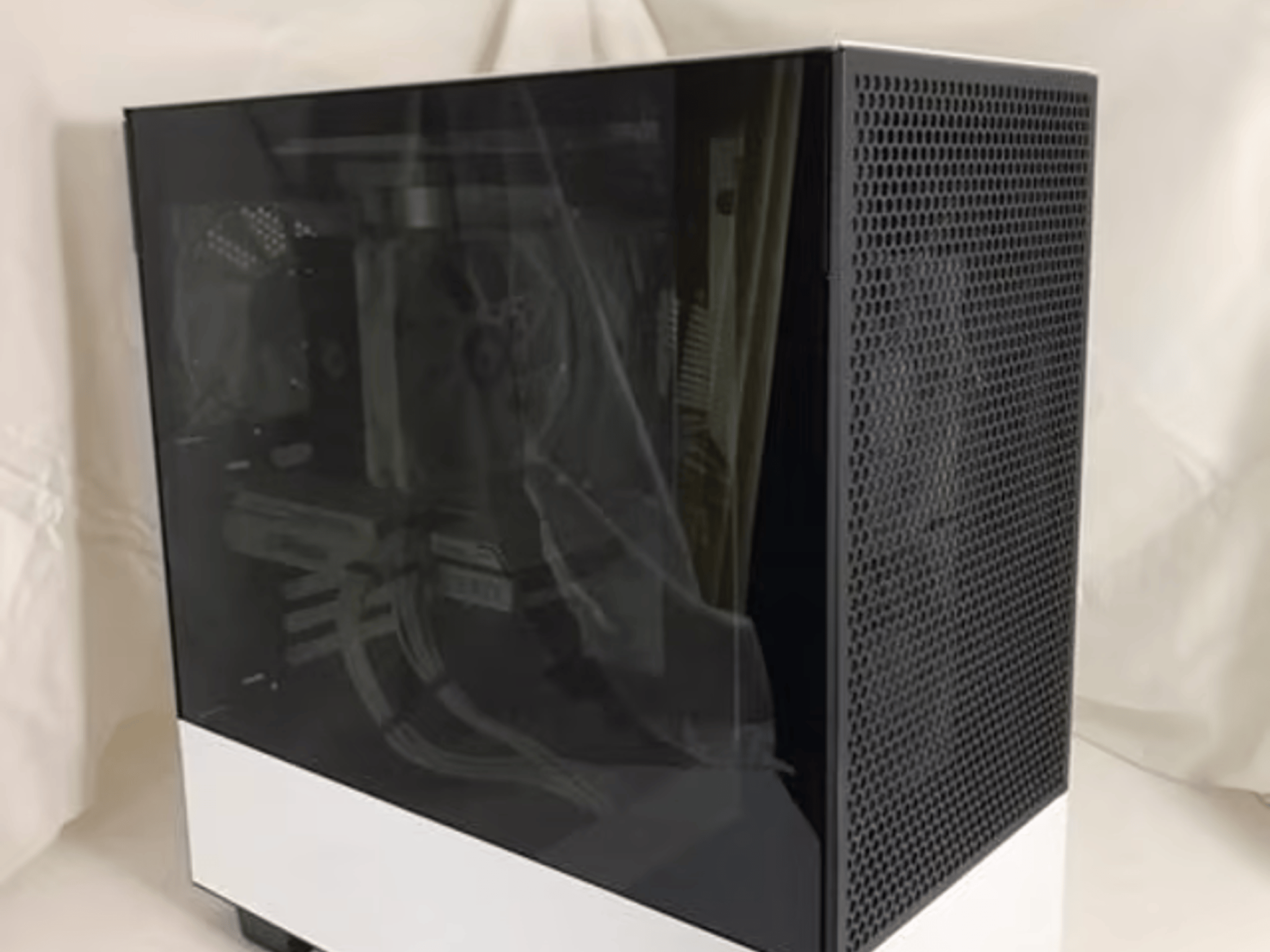 SNOW WHITE! NEW CUSTOM PC - RYZEN 7 - WHITE RTX 3060 Ti!