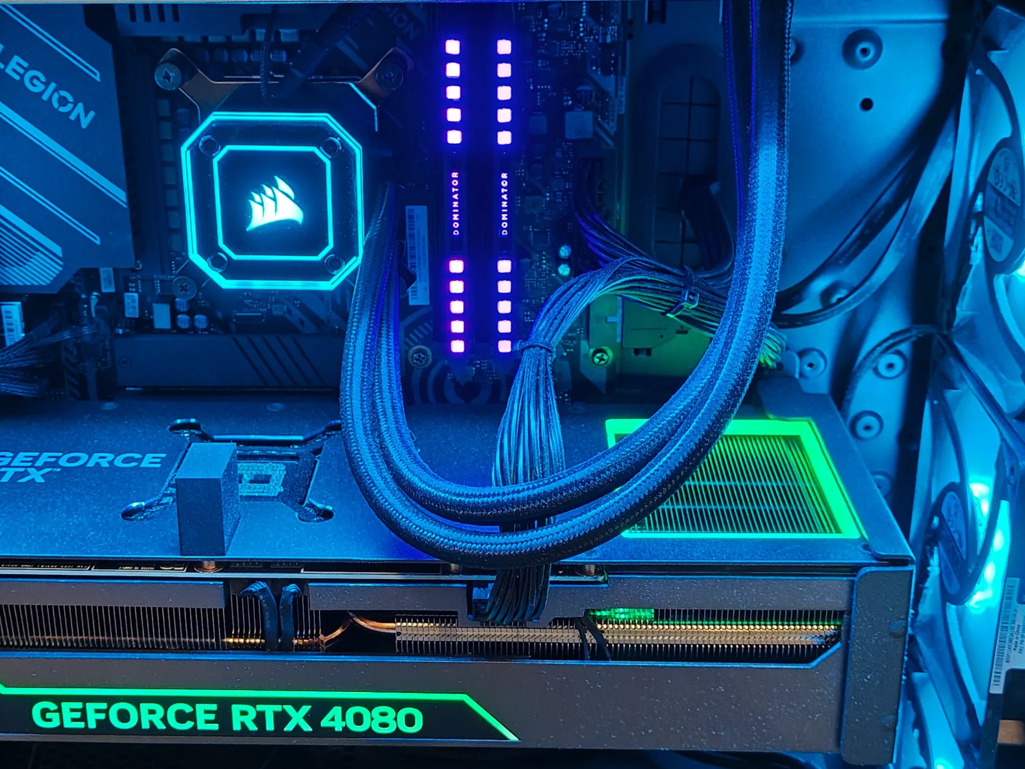 Lenovo Legion T7 Gaming PC: Intel Core i7 13700KF | Nvidia Geforce RTX 4080 | 64GB RAM | 2TB SSD FS!