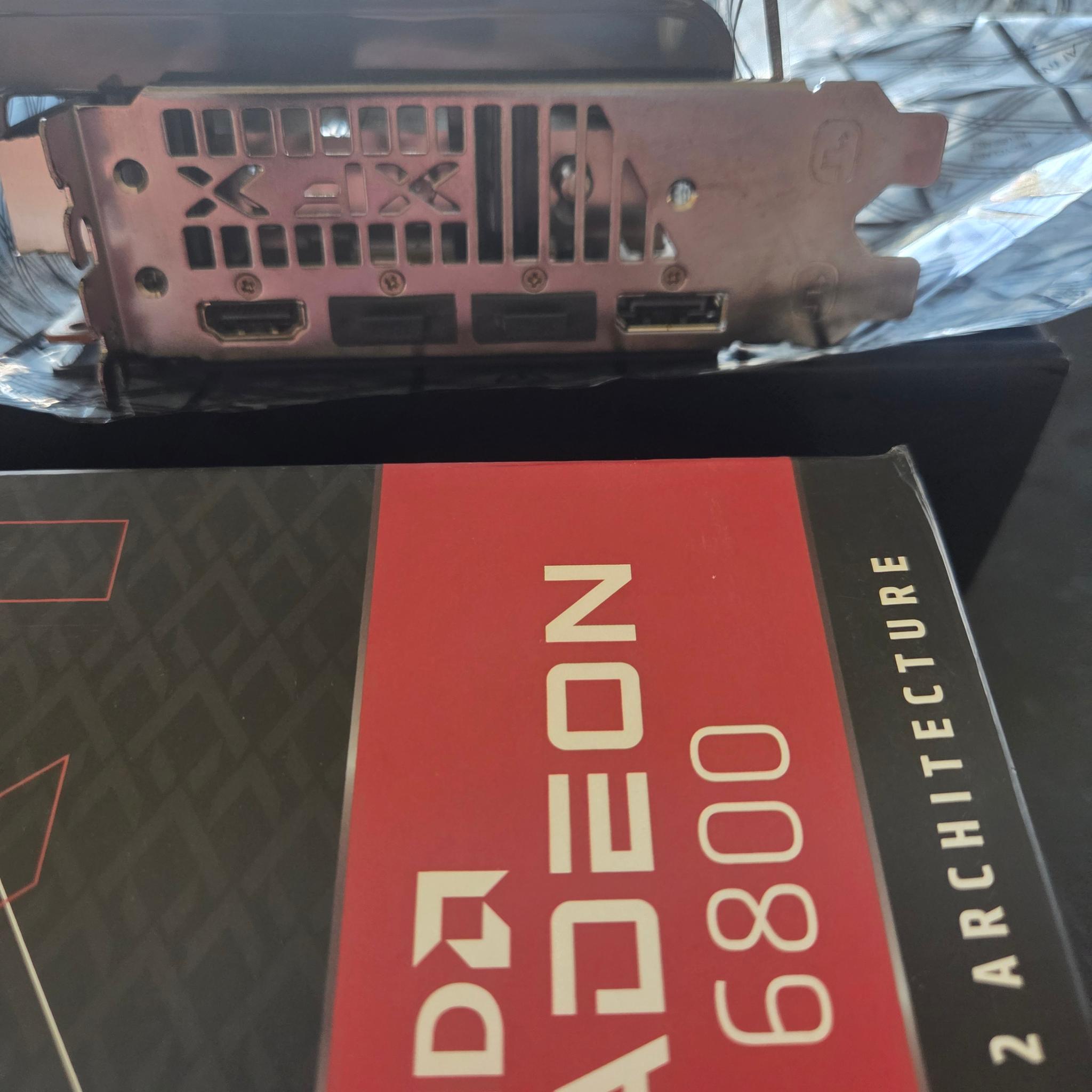 XFX AMD RX 6800 swift 319 edition