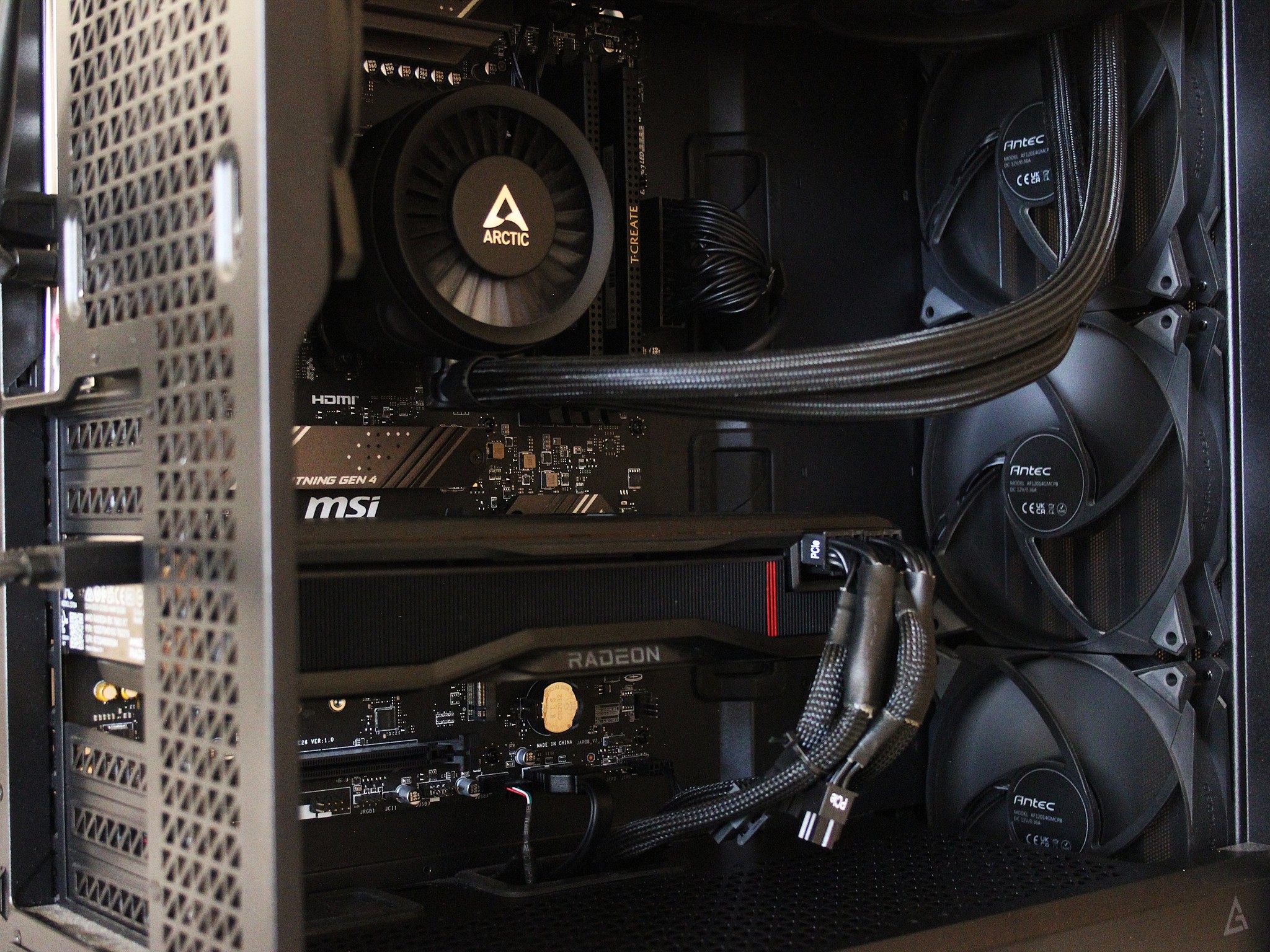 Stealth Machine V2 | 7800X3D | 7900XT 20GB | 32GB DDR5 | Arctic Cooling| 850W | WIN11 | AM5