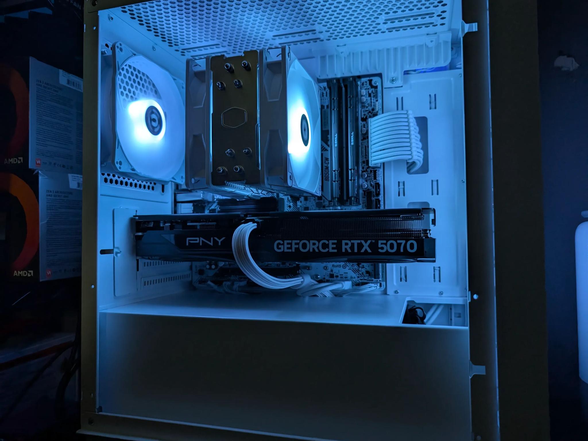 PNY GeForce RTX 5070 OC 12GB