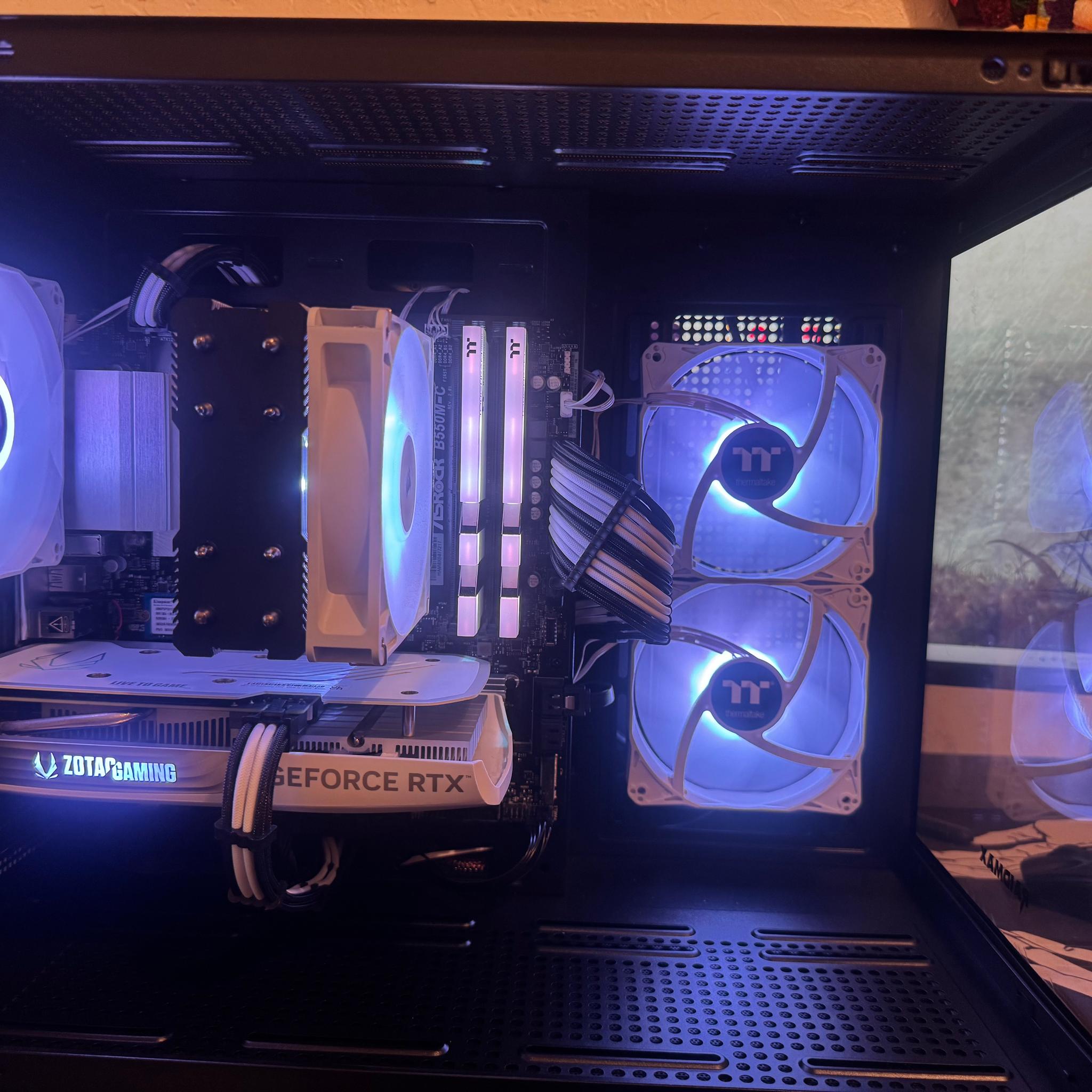 Panda Build Gaming PC / content creation | NVIDIA GEFORCE RTX 4060 | Ryzen 5 | 16GB RAM | WINDOWS 11