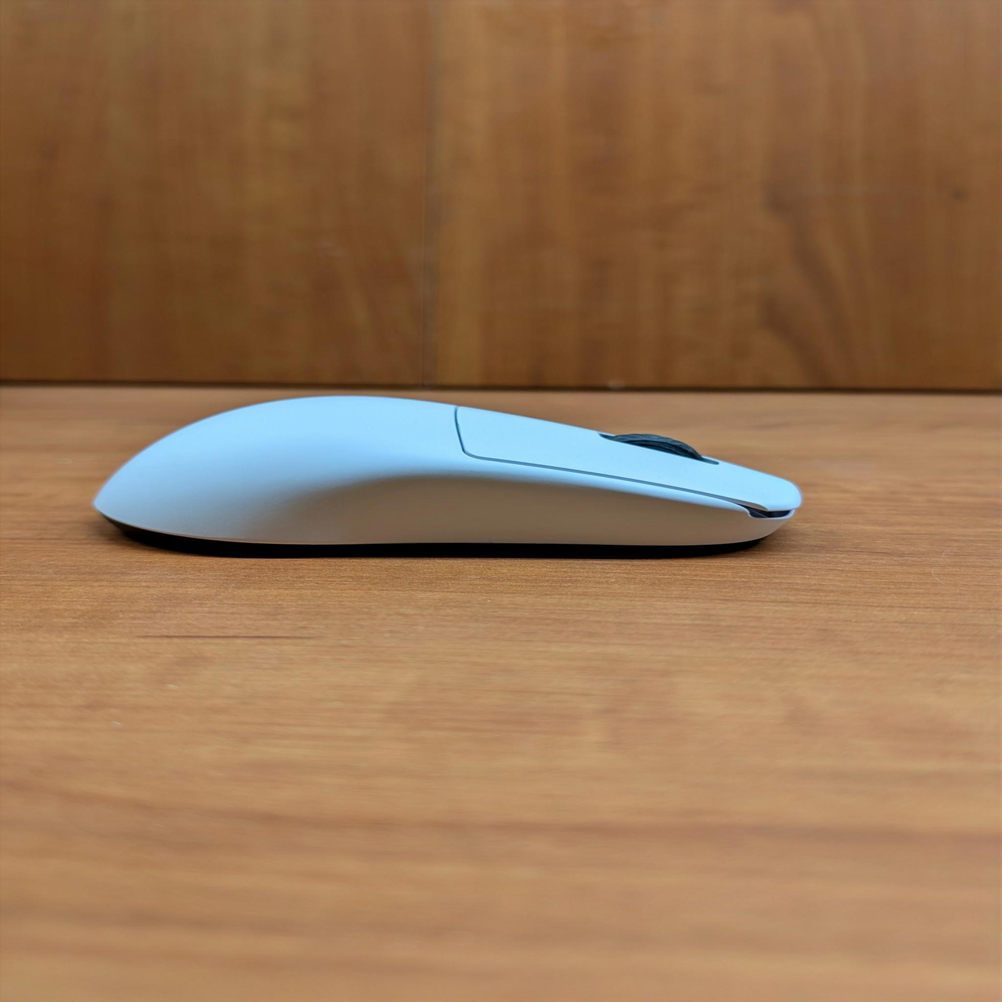 Scyrox V8 White 8K 36g Kailh Super Light Mouse Less Than 1 hr use