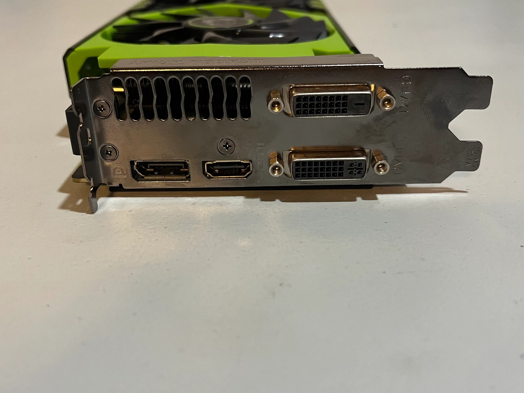 GeForce GTX 970 GAMING LE 100ME