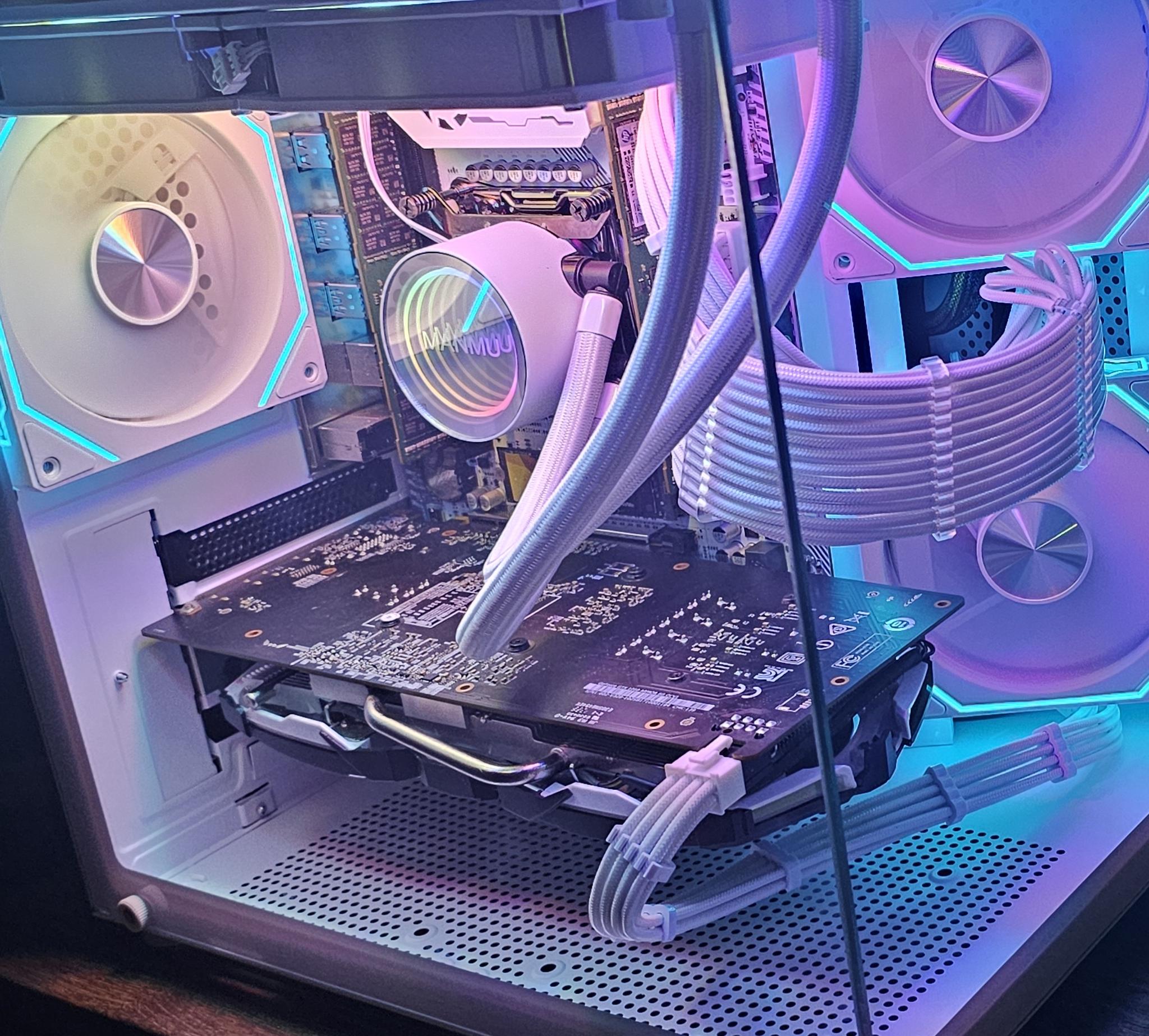 Fresh White build! Budget Gaming PC