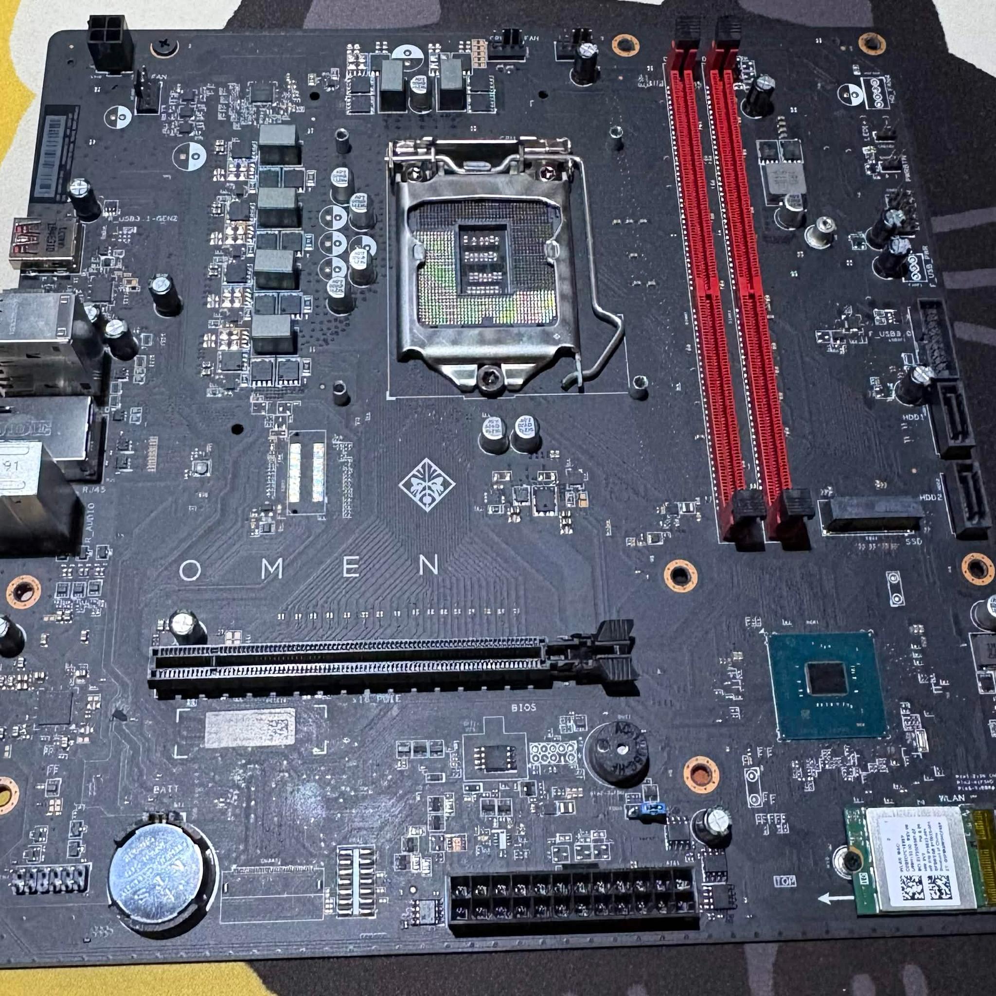 HP OMEN Obelisk 875-0014 H370 LGA1151