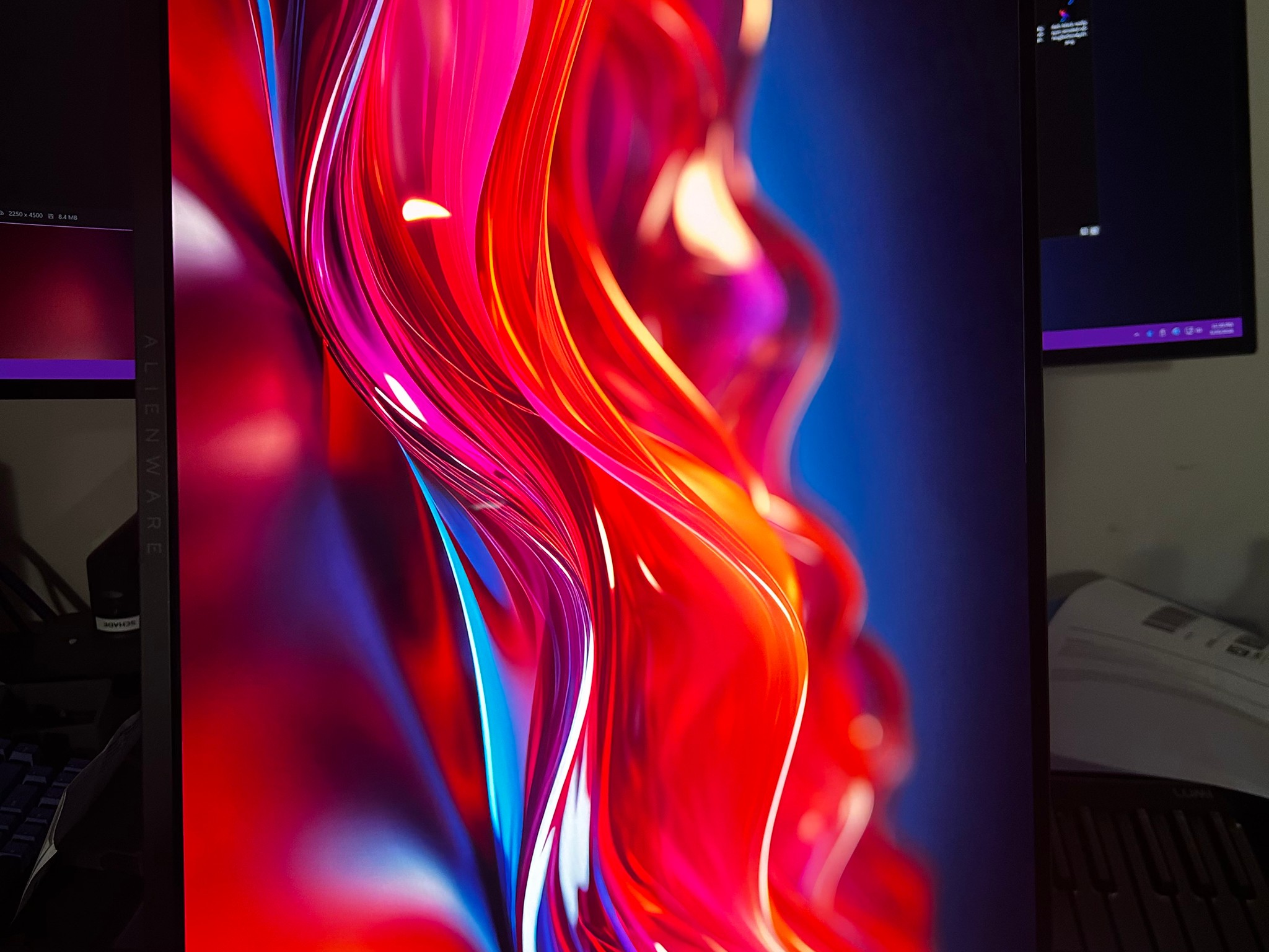 Alienware QD-OLED 27" 4K UHD (3840 x 2160) 240Hz Gaming Monitor (AW2725Q)