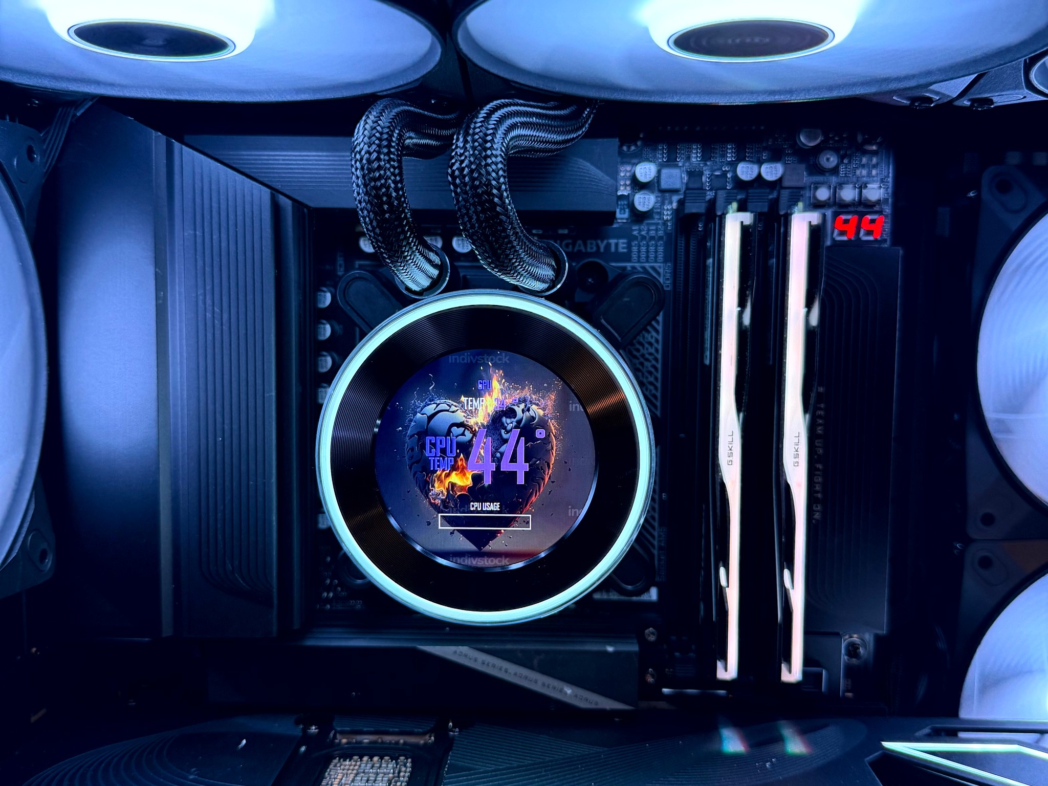 Dark Heart - RTX 5080 OC | Ryzen 7 9800x3d | 2TB | 32GB @6400 MT/sec CL30 | 1200W Platinum PSU