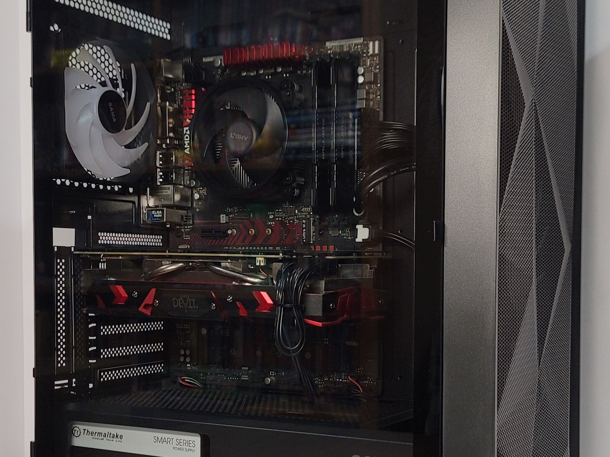 AMD Radeon RX 590 Ryzen 5 1600 Devil Gaming PC