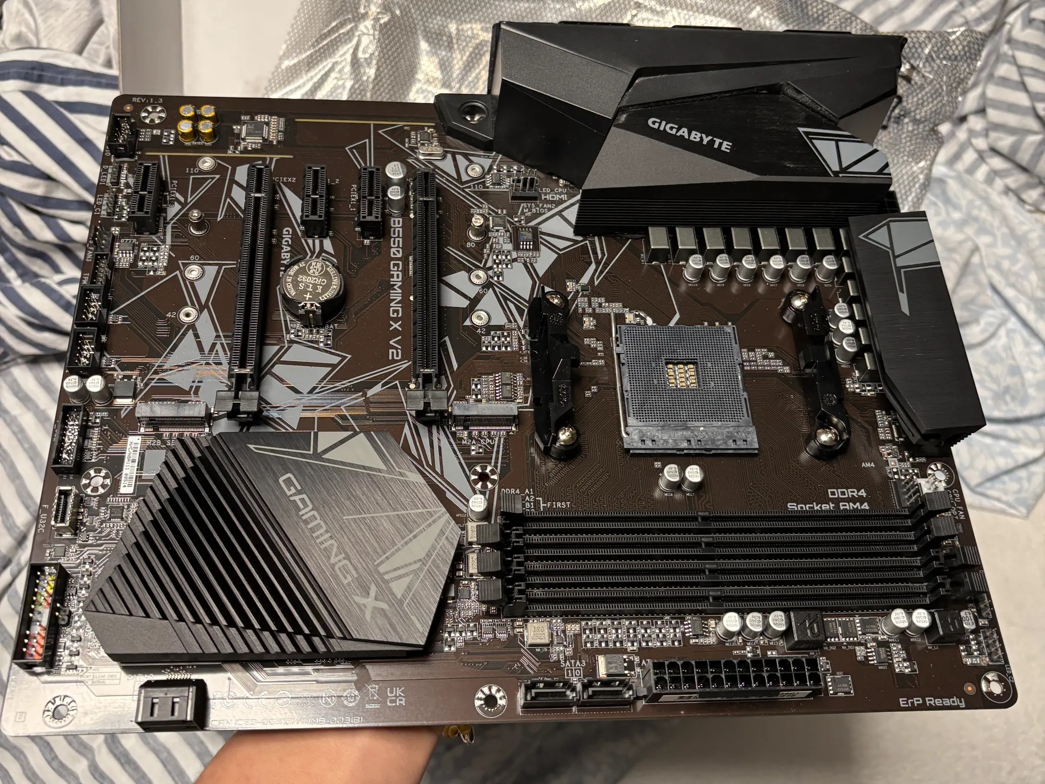 B550 Gaming X V2 + 16gb ram BUNDLE