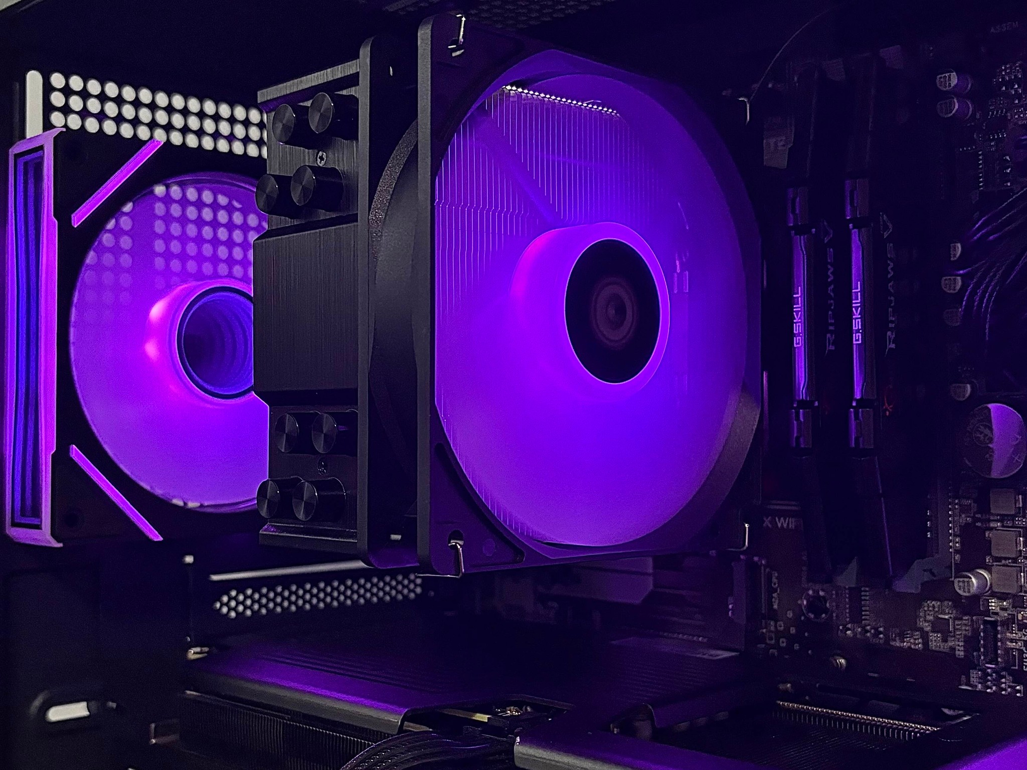 SALE! 💜🖤 RX 9060 XT | Ryzen 7 3700x 🖤💜 | 32GB DDR4 | 1TB NVME | WIFI 6 | Entry Level 1440p Gaming PC