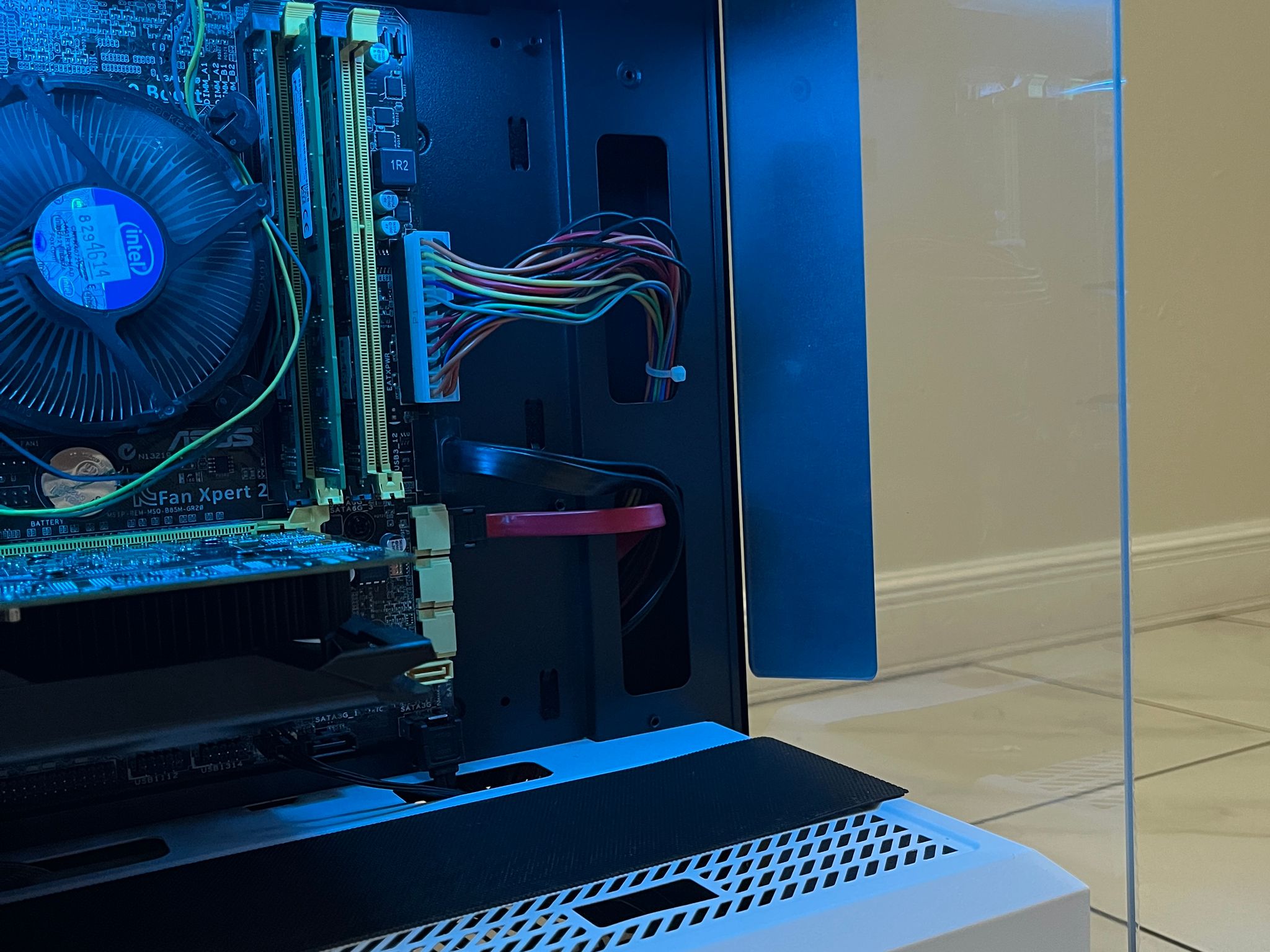 Super Budget Gaming PC - Intel i7-4790, NVIDIA GTX 750 Ti, 16GB RAM, 628GB Storage, w/ Wi-Fi & BT