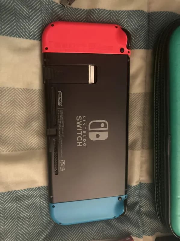 Nintendo Switch (HAC-001), Dock Station w/ 2 Games