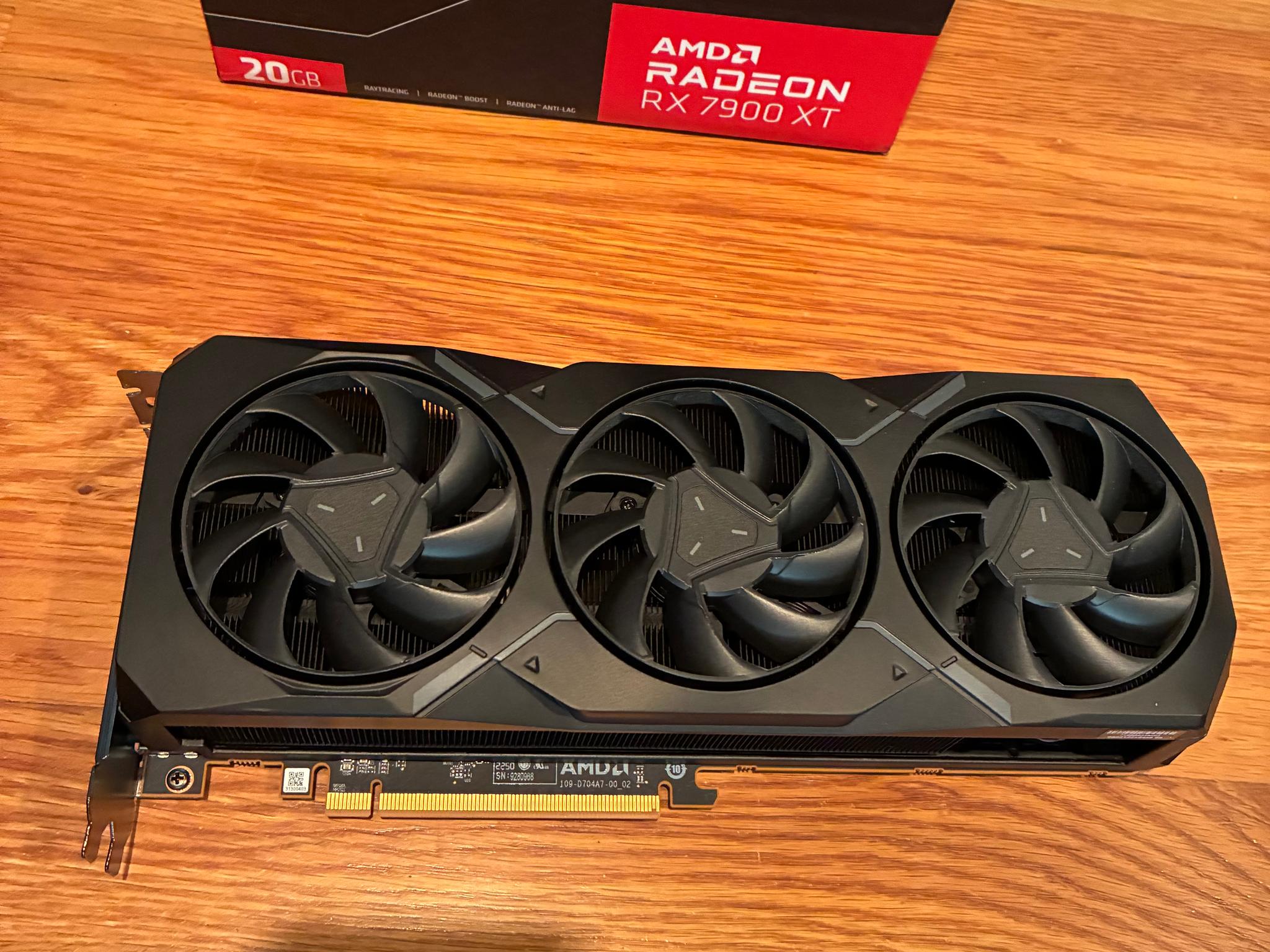 AMD Radeon RX 7900 XT Reference - Image 4