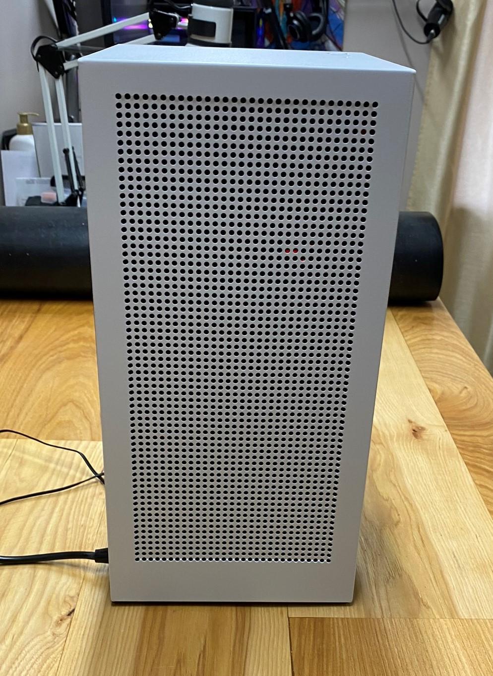 Small ITX Gaming PC | NZXT H1 Case (v1) | Ryzen 7 3700X & Radeon RX 5700XT