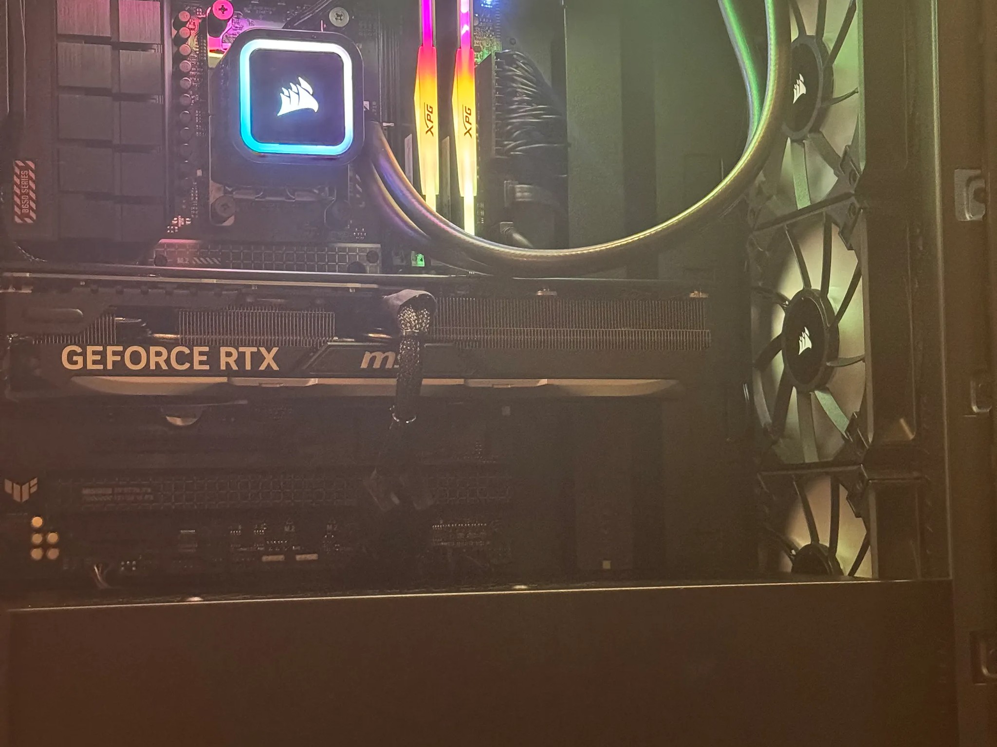 (New) Ryzen 7700x/4070ti gaming editing streaming pc