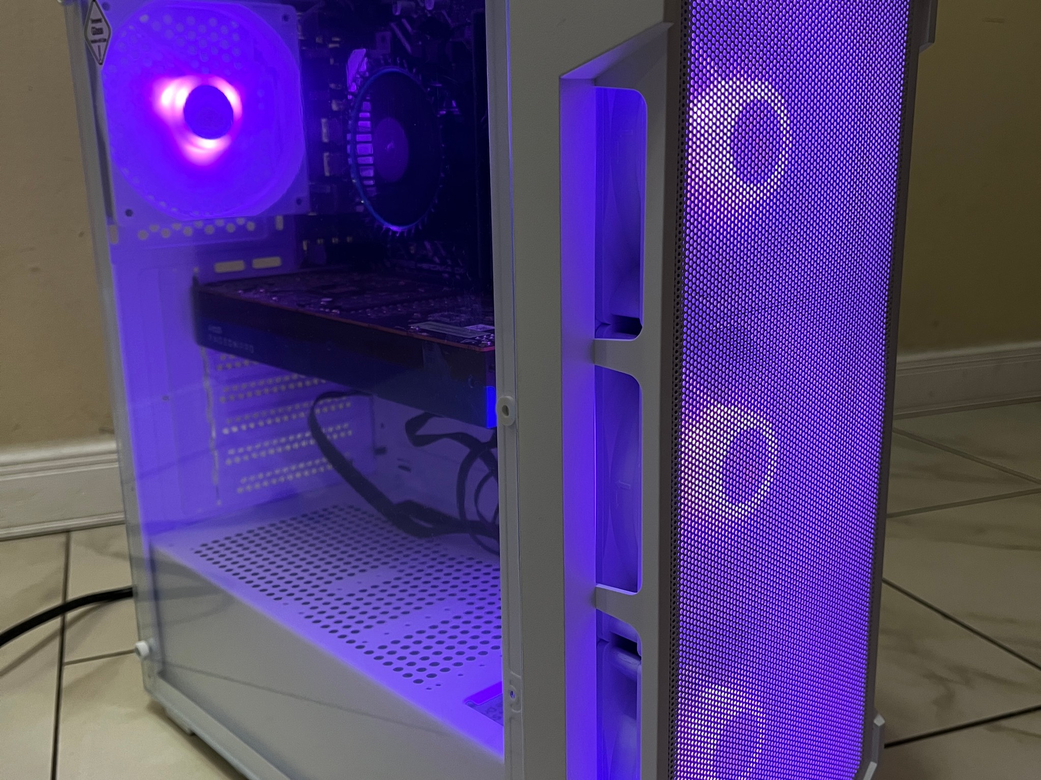 Intel i3-12100, AMD W5700 8GB, 16GB RAM, 500 GB SSD, Workstation Gaming PC w/ Wi-Fi + Bluetooth