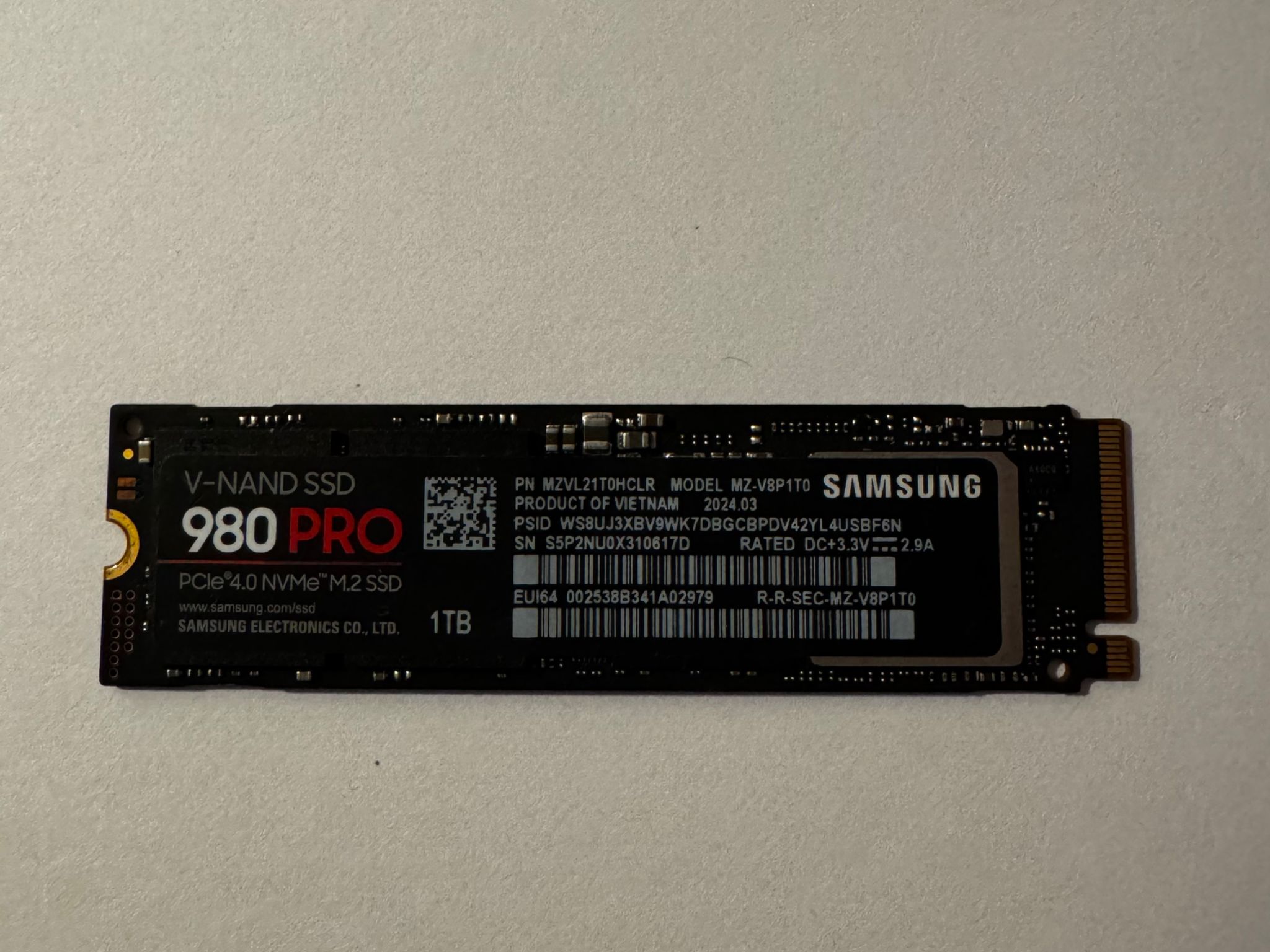 SAMSUNG 980 PRO SSD 1TB PCIe 4.0 NVMe Gen 4 Gaming M.2 Internal SSD