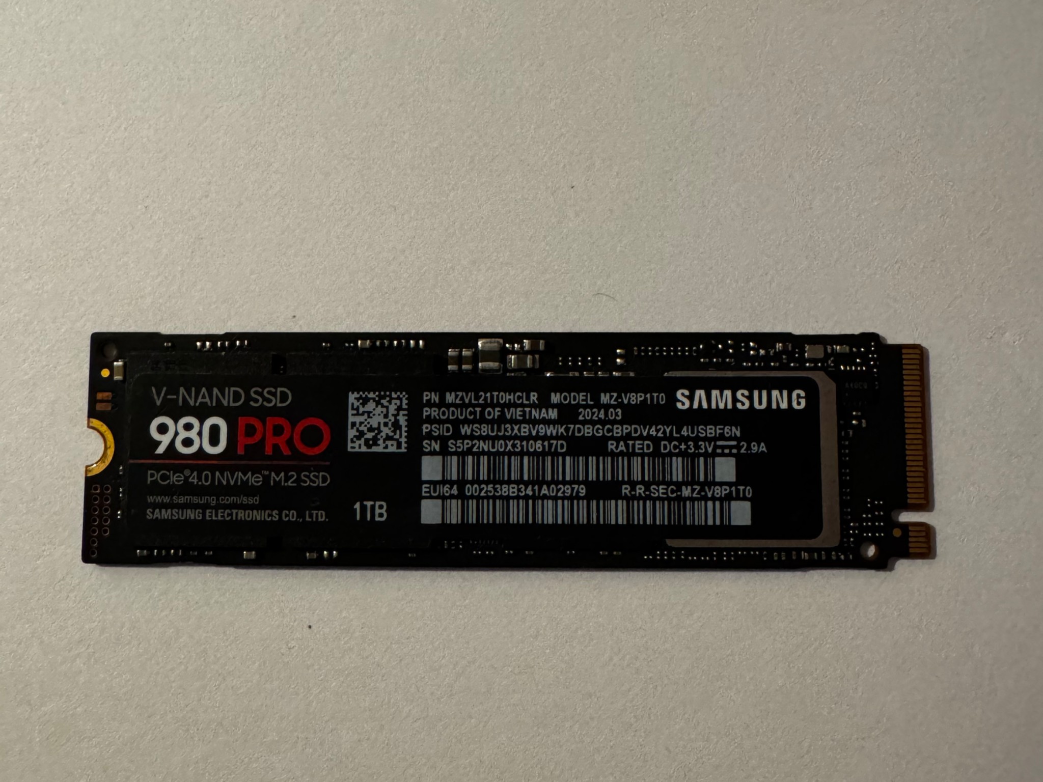 SAMSUNG 980 PRO SSD 1TB PCIe 4.0 NVMe Gen 4 Gaming M.2 Internal SSD