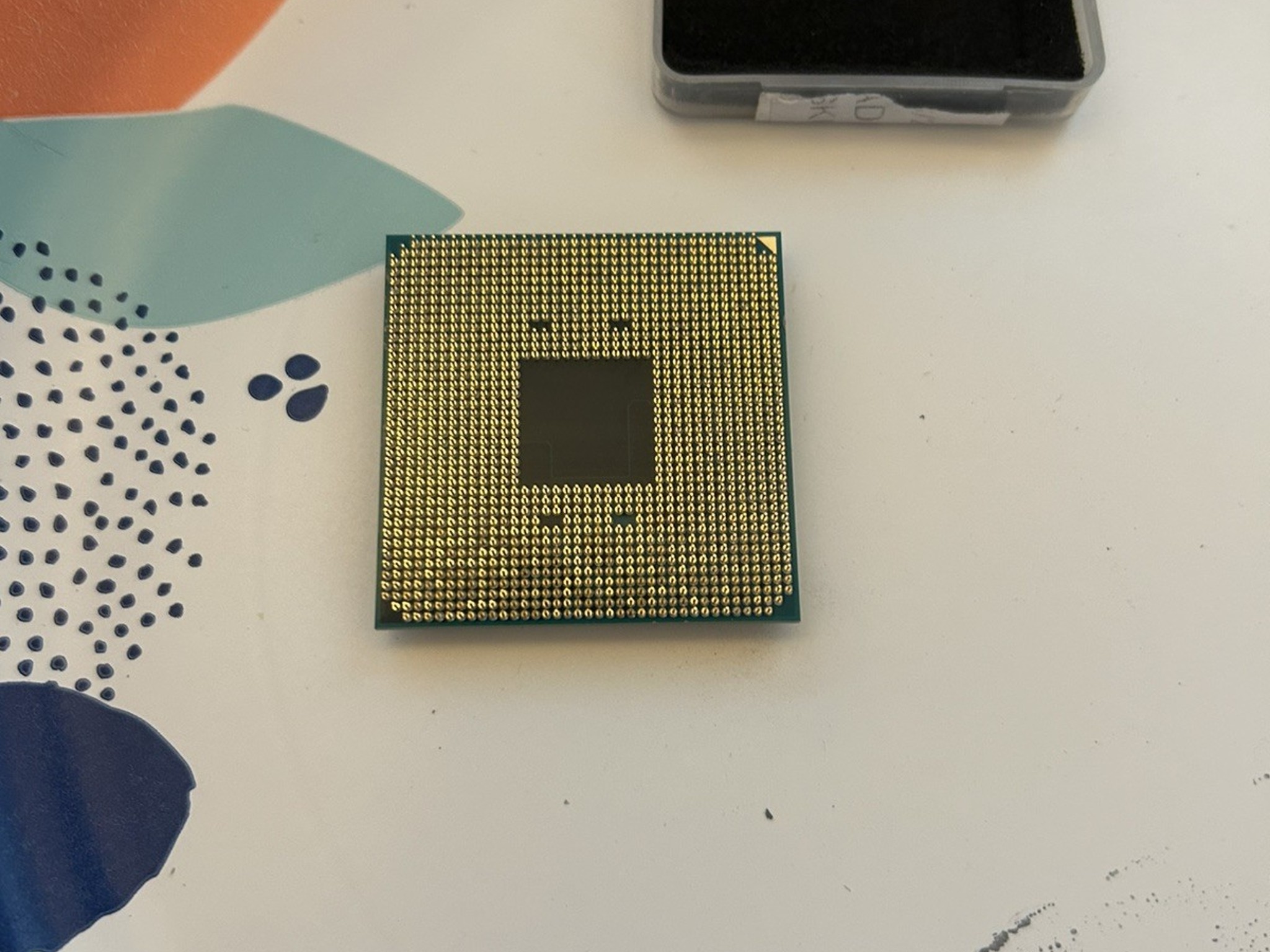 AMD Ryzen 3 2200g PRO 3.5 GHz Quad-Core (YD2200C5FBBOX) Processor