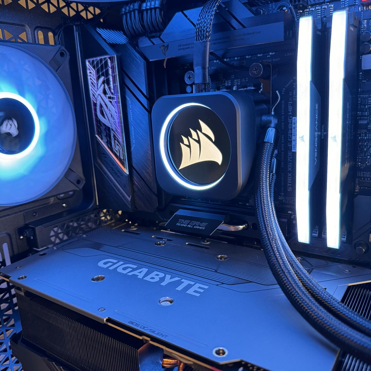 Corsair Pro Gaming PC | RTX 4090, Ryzen 7 7800X3D, 32GB DDR5 6000MHz, 3TB NVMe SSD, 1000w