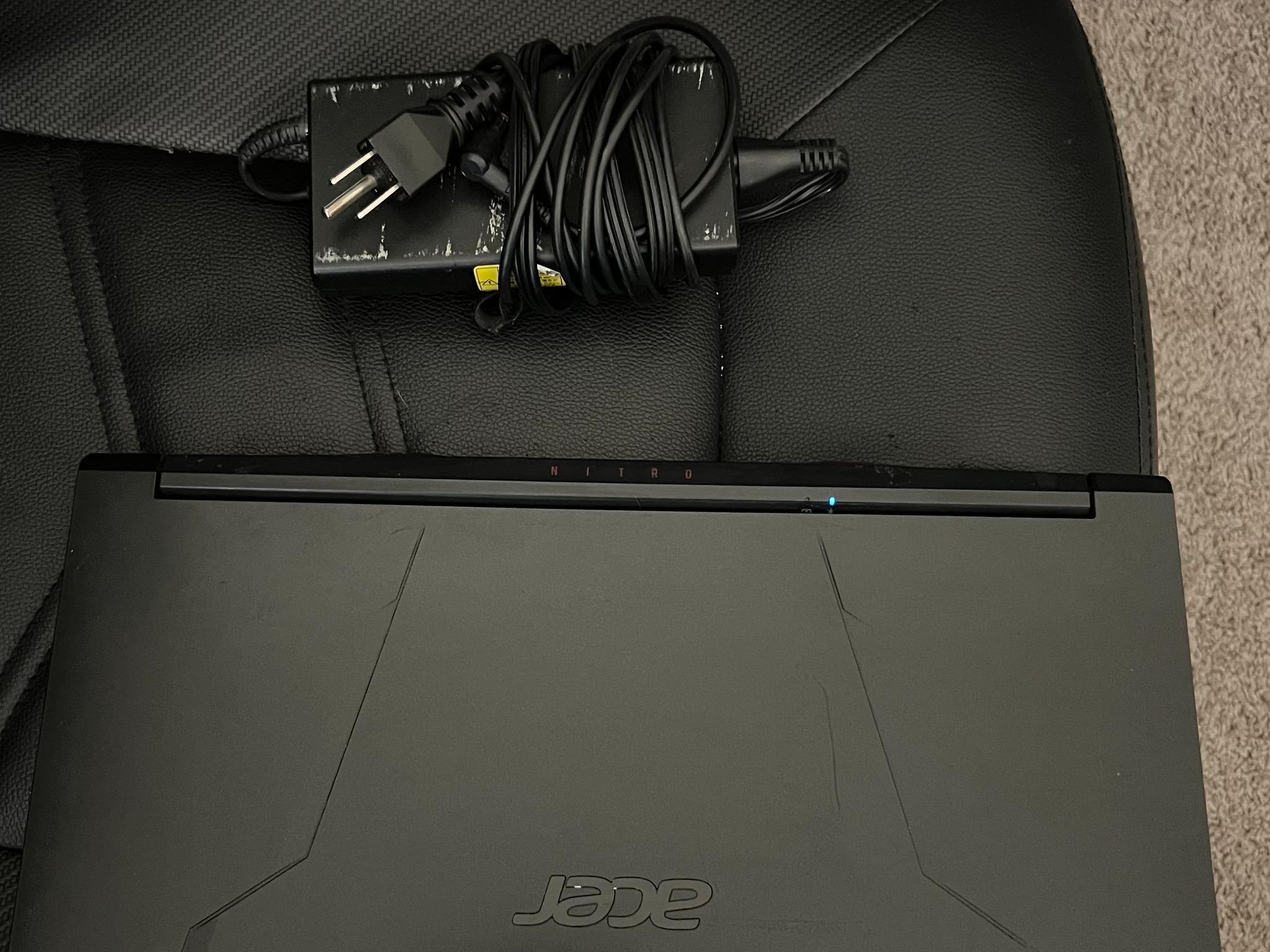 Acer nitro 5 (RTX 3050 TI)
