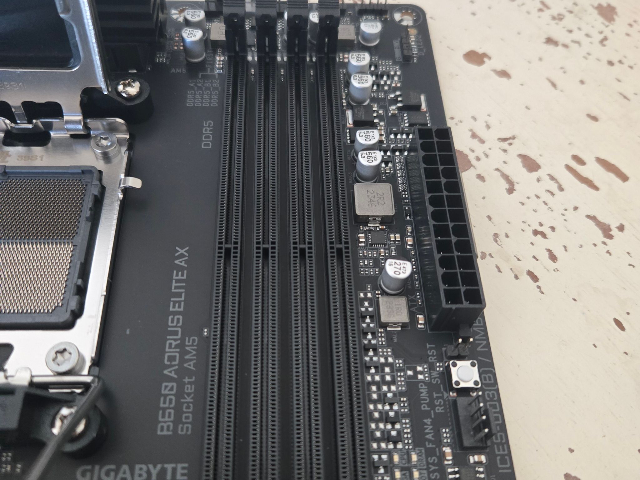 Gigabyte B650 Aorus Elite AX
