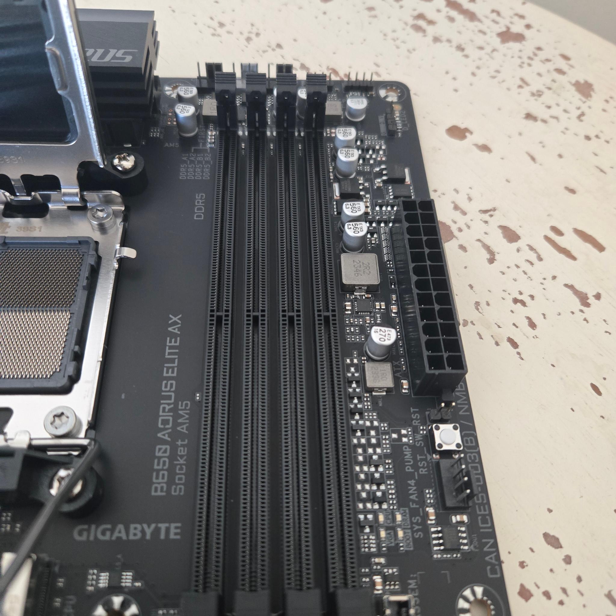 Gigabyte B650 Aorus Elite AX