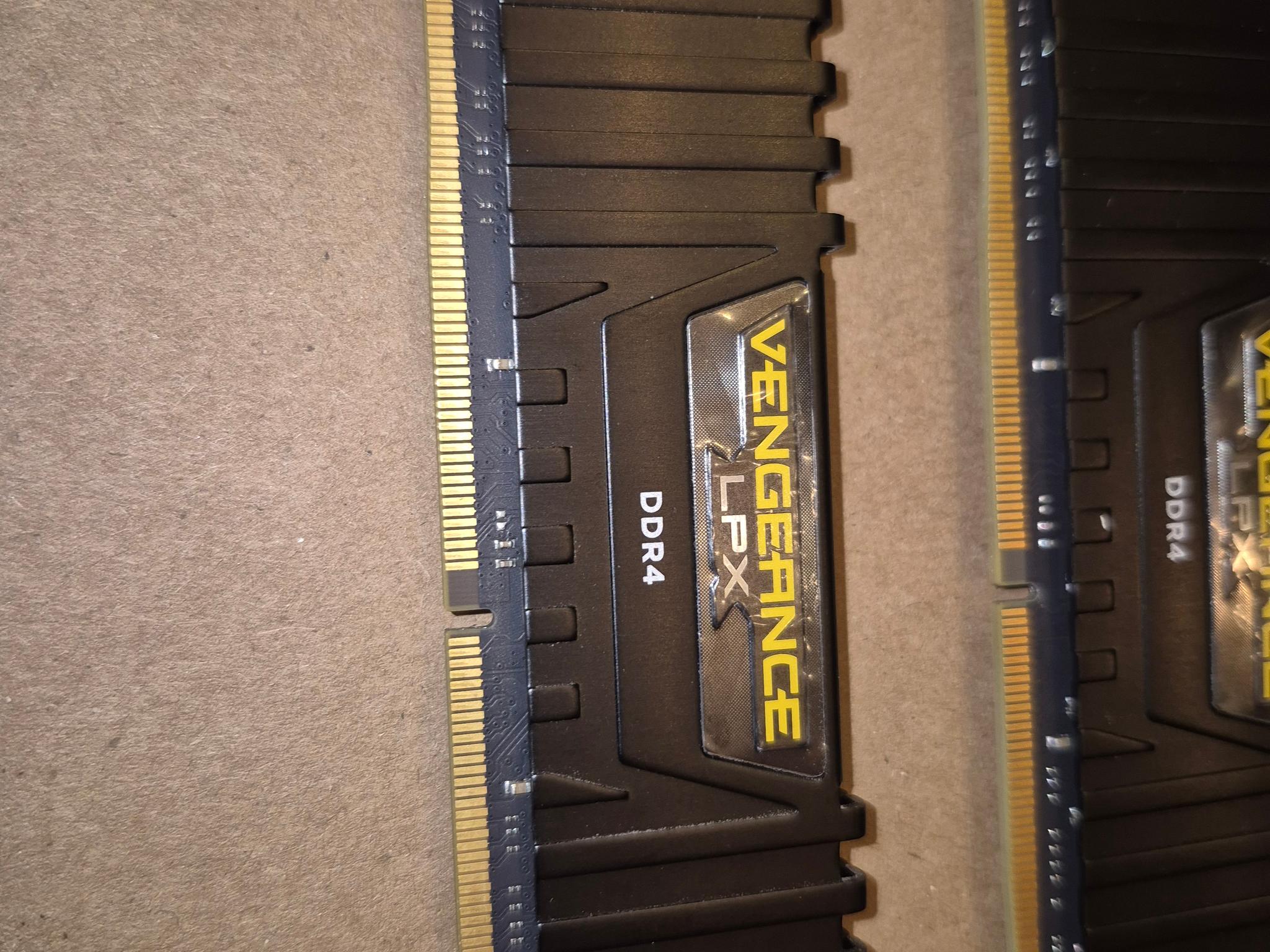 Corsair Vengeance LPX 32GB (2x16GB) DDR4 3200MHz C16