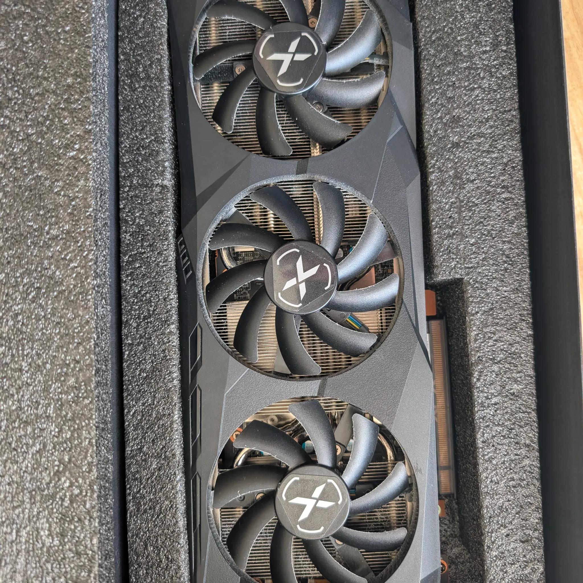 XFX Swift AMD Radeon RX 6700XT