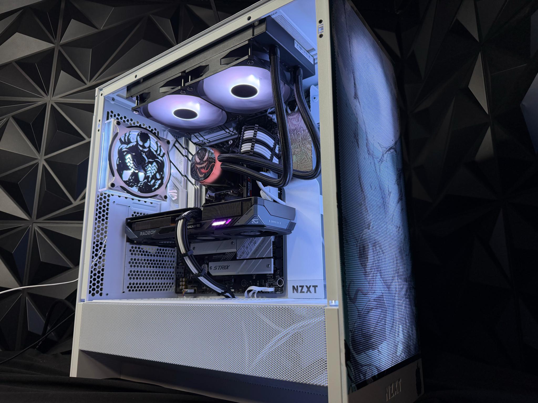🕷️💣 VENOM BOMB 96 💣🕷️ Ryzen 5 9600x| RX 9060XT 16 GB | 32 GB DDR5|1.5 TB NVMe| 650W PSU