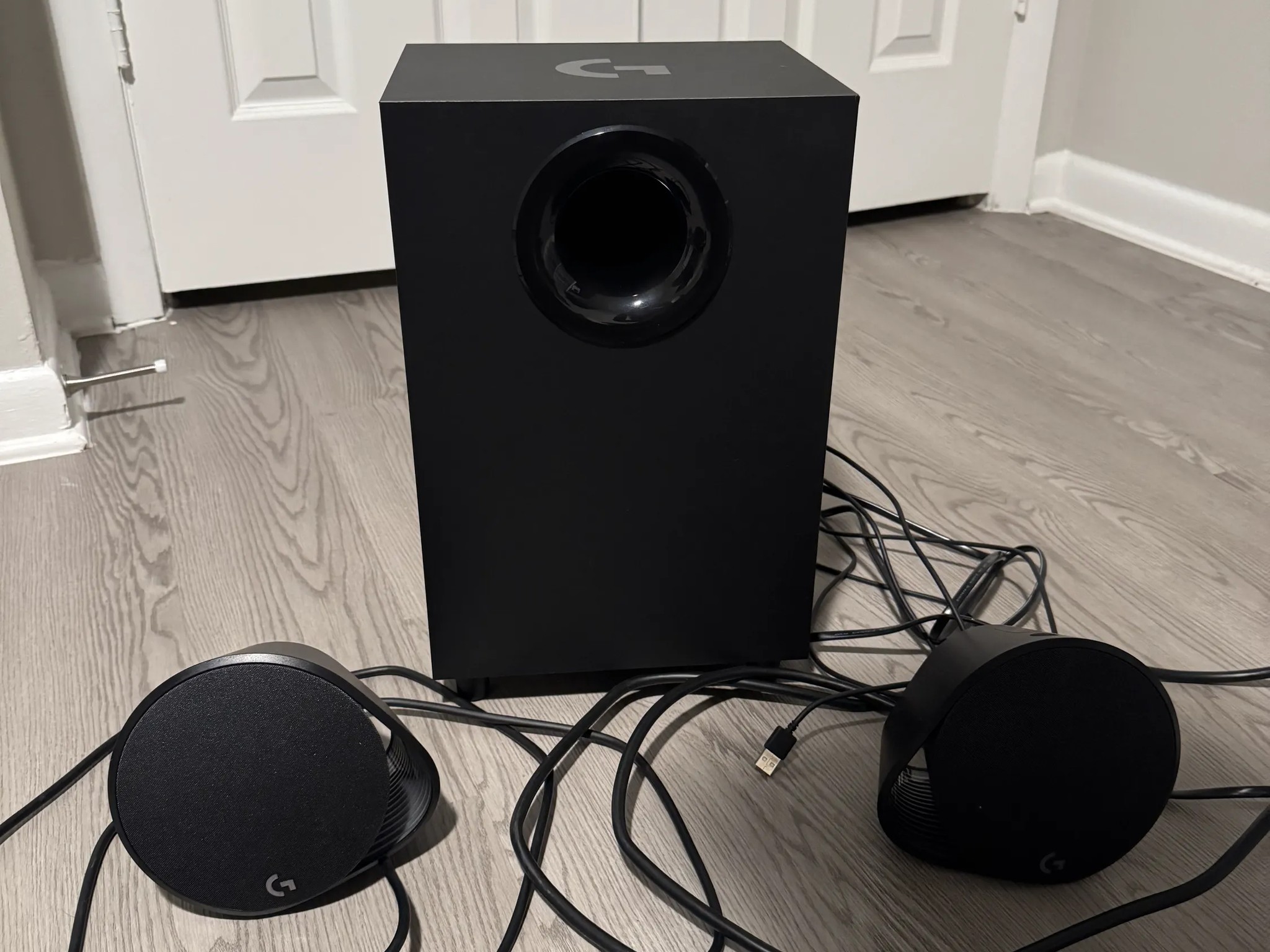 Logitech G560 PC Gaming Speaker System RGB