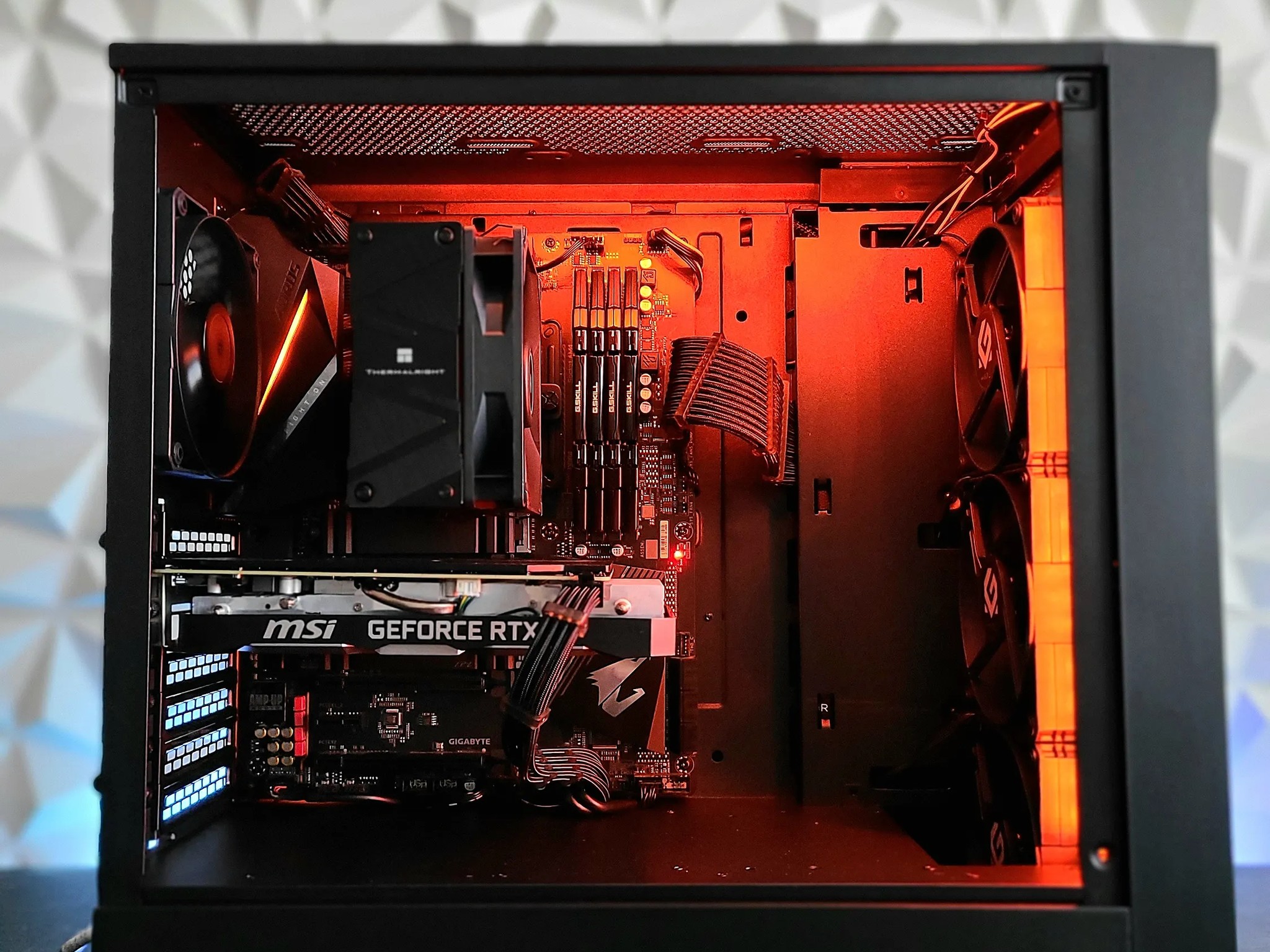 Nvidia RTX 2070 8 GB GPU | AMD Ryzen 5 5600 6-Core CPU | 32 GB Ram | 1 TB SSD