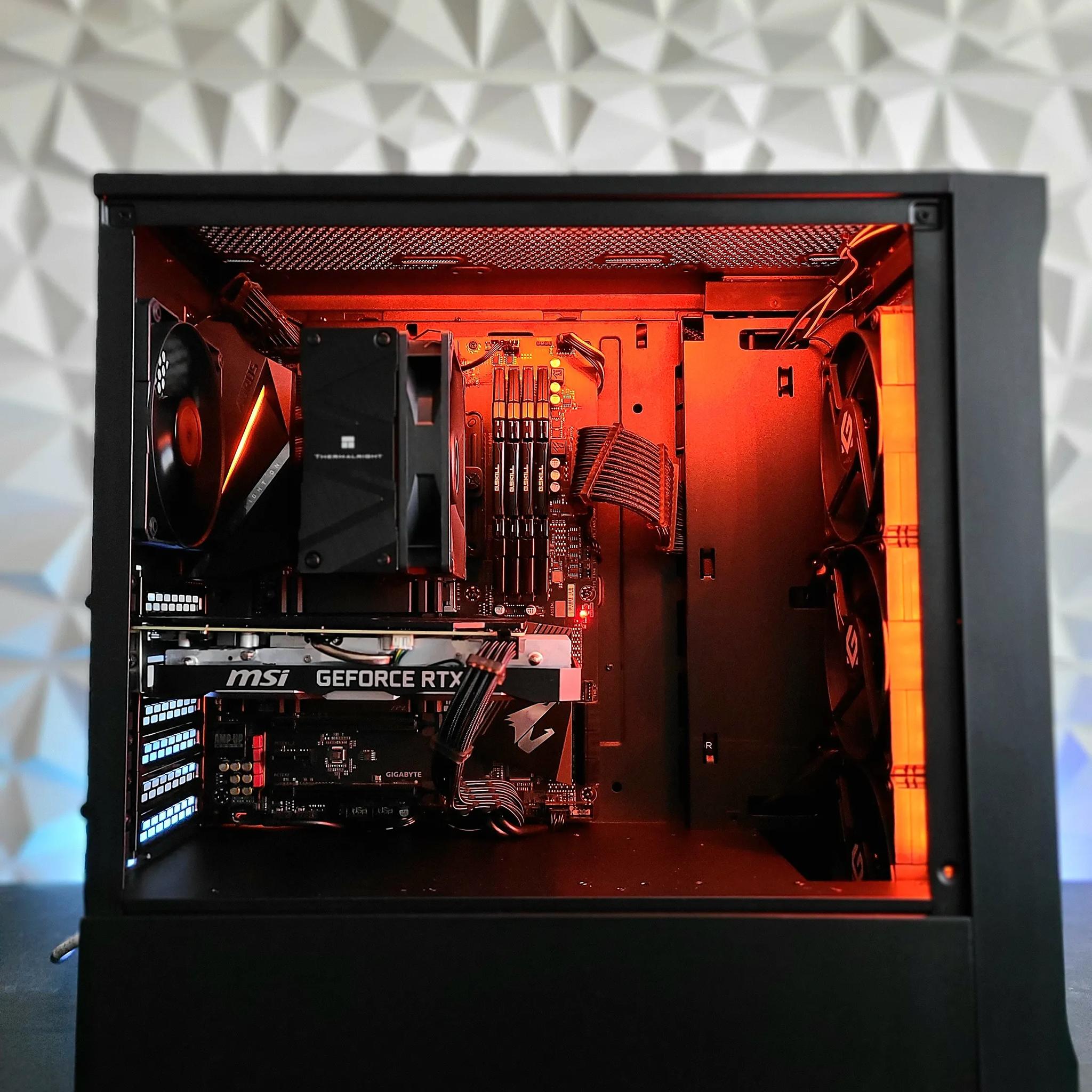 Nvidia RTX 2070 8 GB GPU | AMD Ryzen 5 5600 6-Core CPU | 32 GB Ram | 1 TB SSD