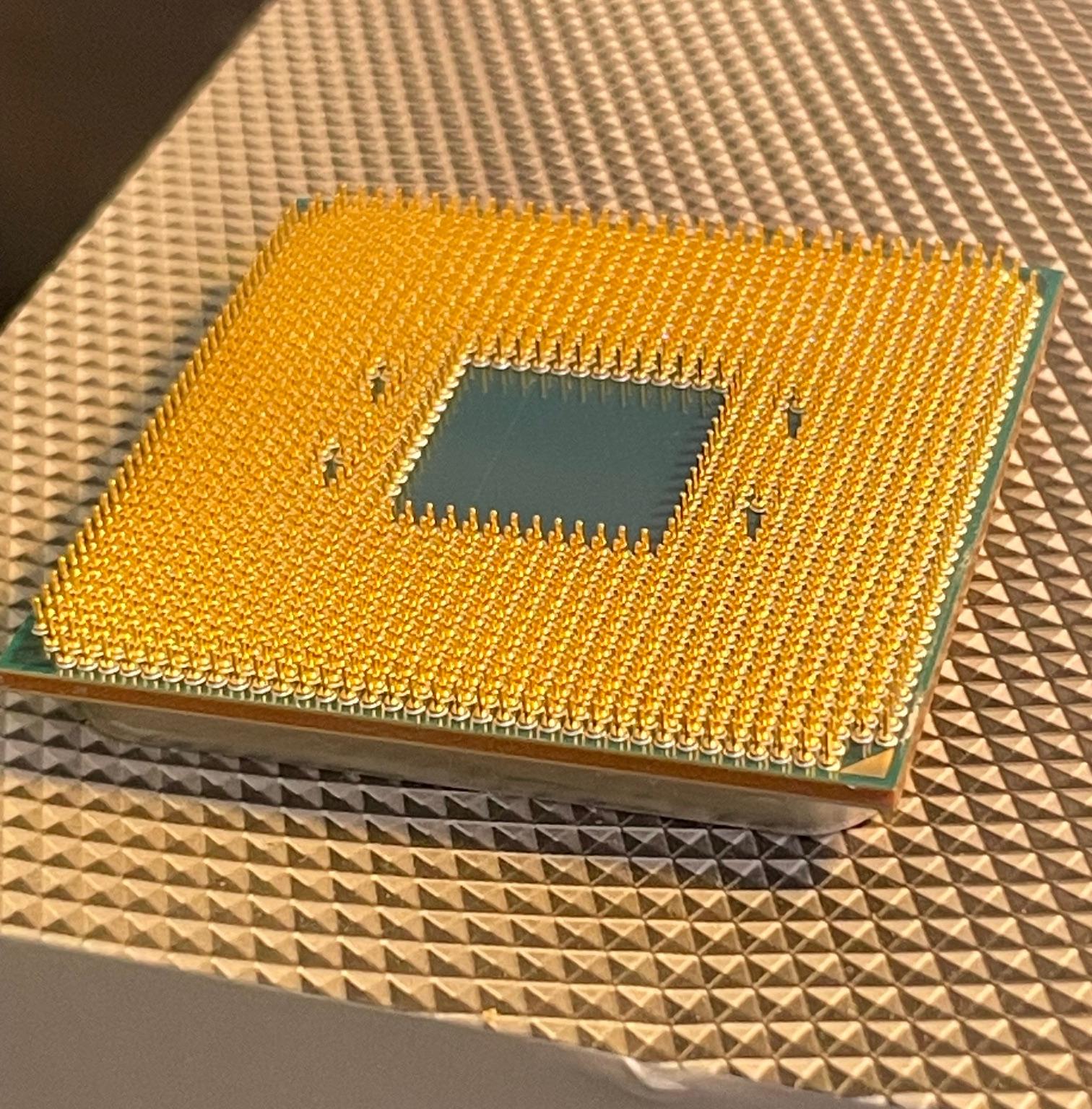 AMD Ryzen 9 3900X - 3.8Ghz