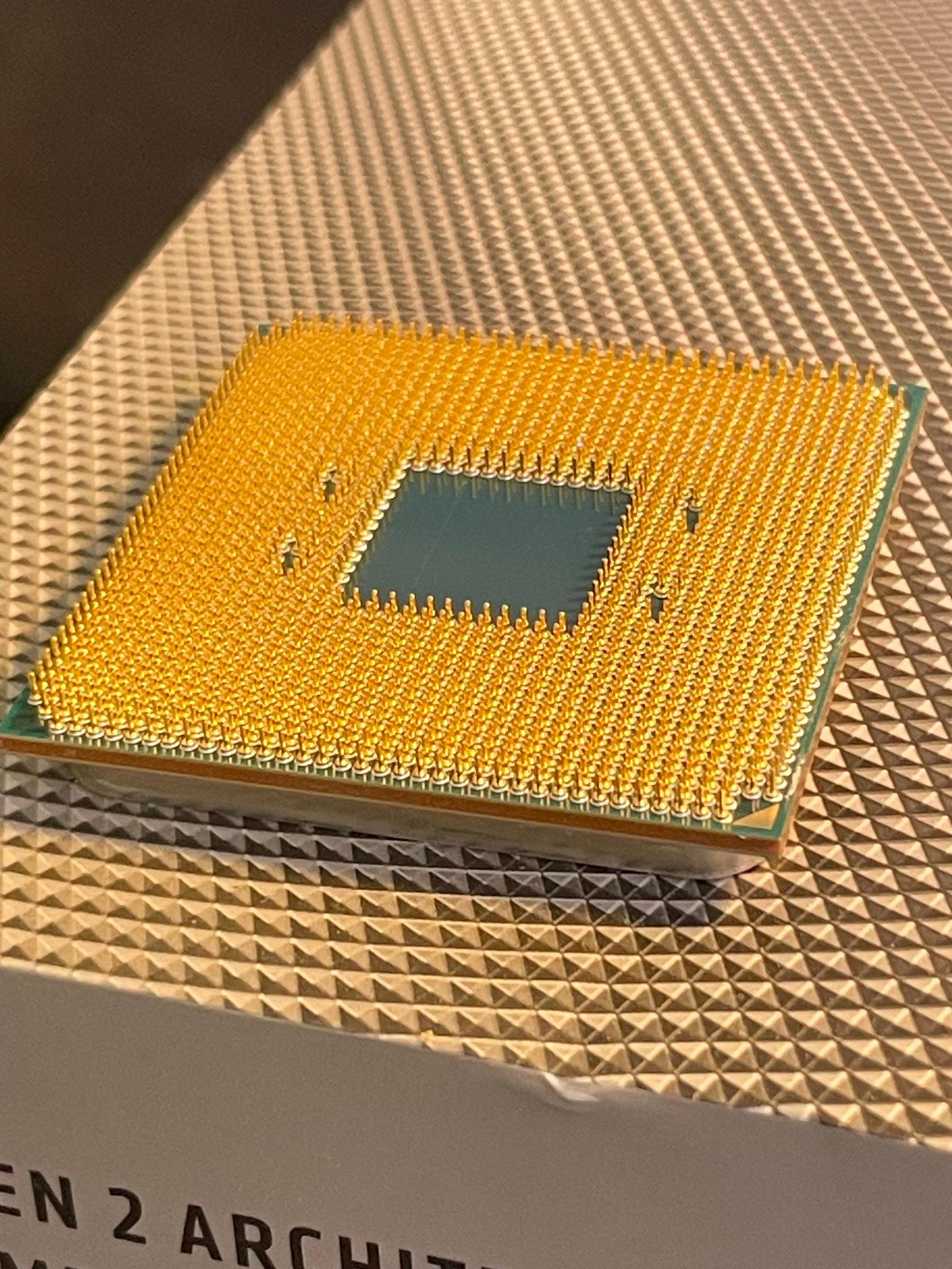 AMD Ryzen 9 3900X - 3.8Ghz